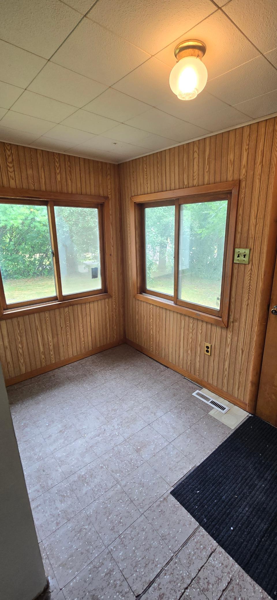 1930 single family home for sale at 119 Red Lake Avenue SW in Bagley, MN — 3 bed, 1 bath (photo 15 of 20)