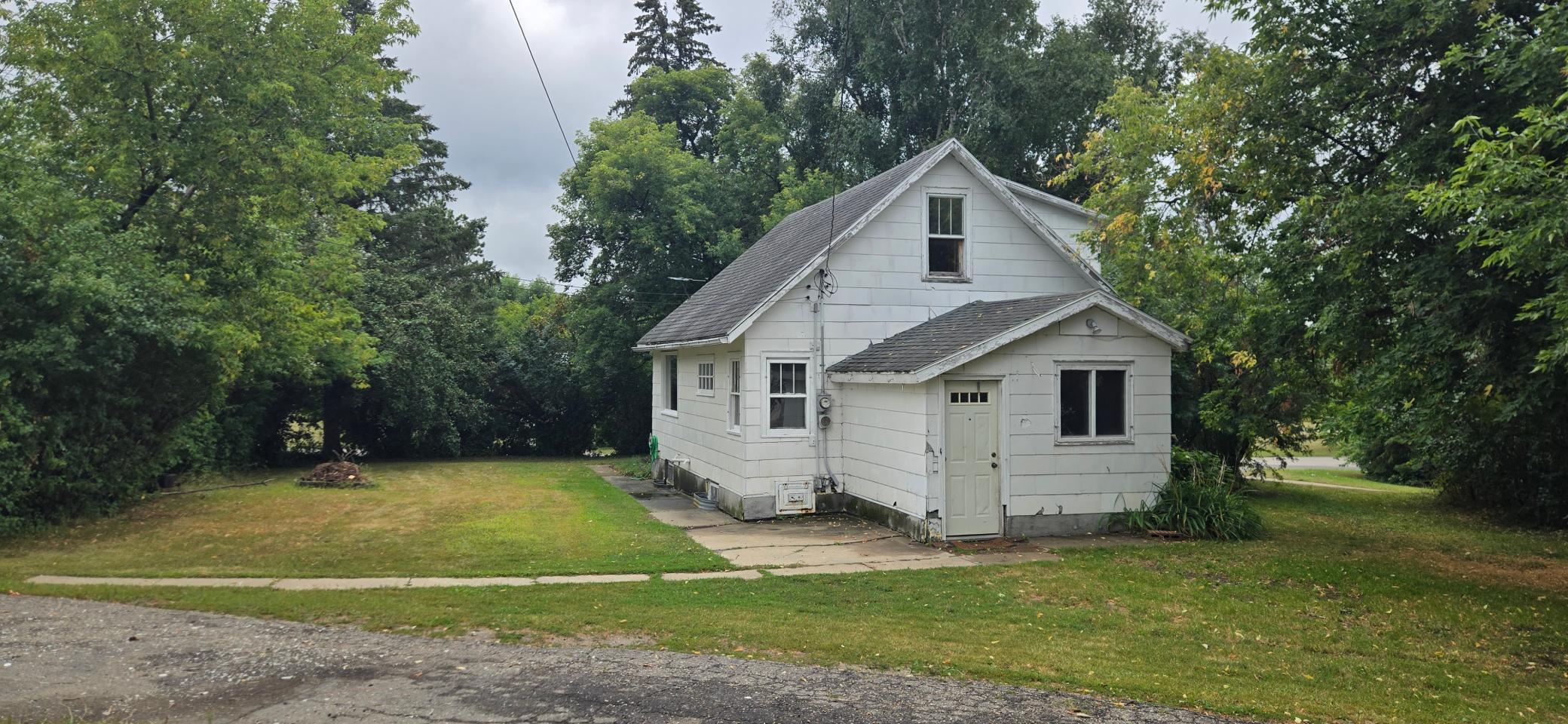 1930 single family home for sale at 119 Red Lake Avenue SW in Bagley, MN — 3 bed, 1 bath (photo 16 of 20)