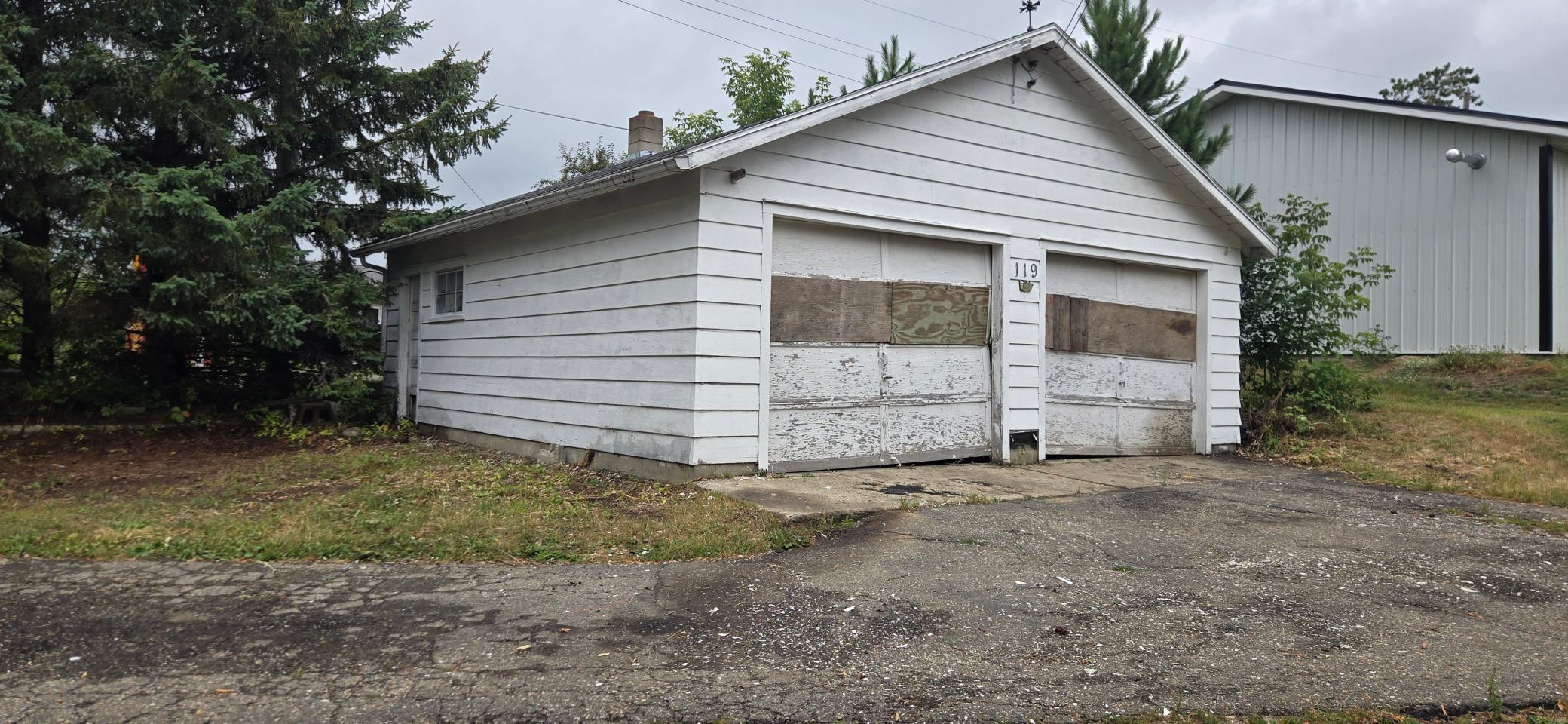 1930 single family home for sale at 119 Red Lake Avenue SW in Bagley, MN — 3 bed, 1 bath (photo 17 of 20)