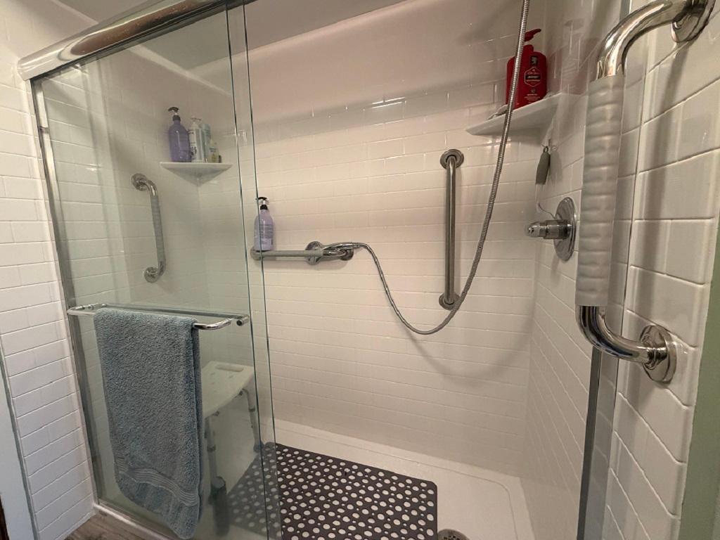 1983 single family home for sale at 354 East River Drive in Park Rapids, MN — 3 bed, 3 bath (photo 17 of 40)