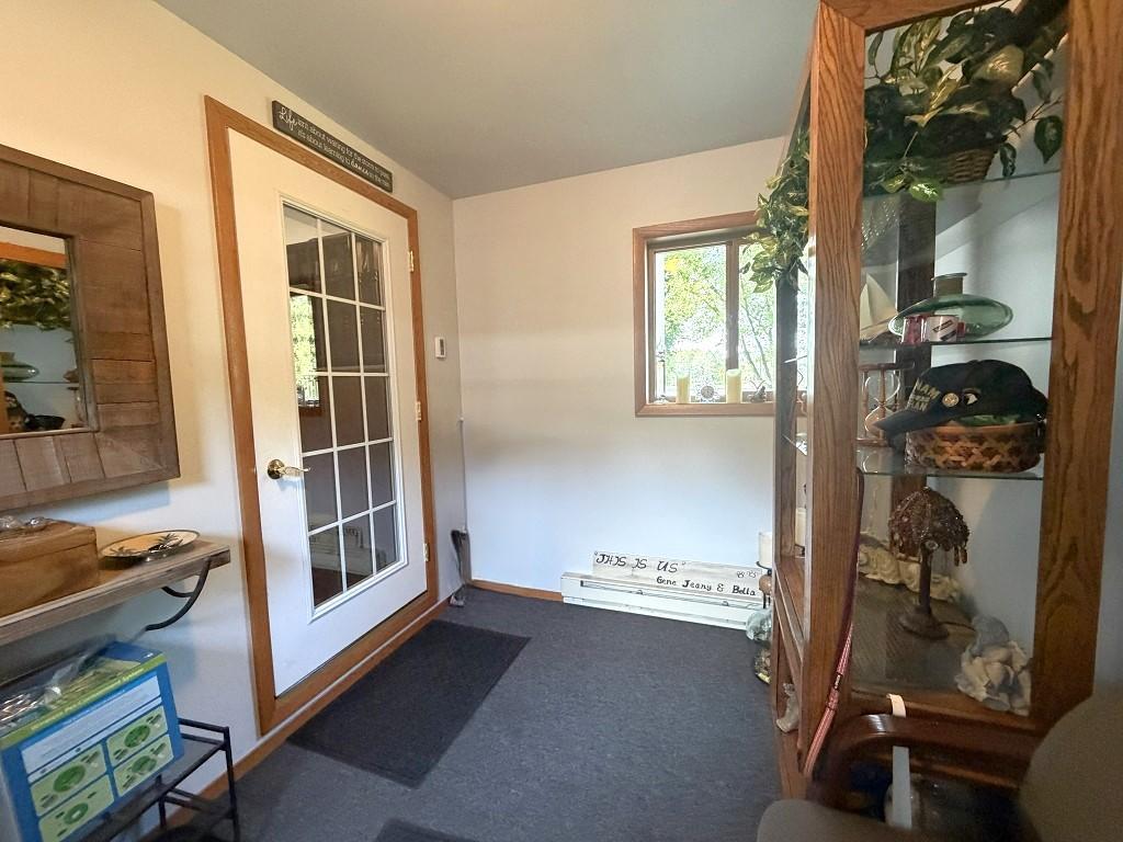 1983 single family home for sale at 354 East River Drive in Park Rapids, MN — 3 bed, 3 bath (photo 4 of 40)