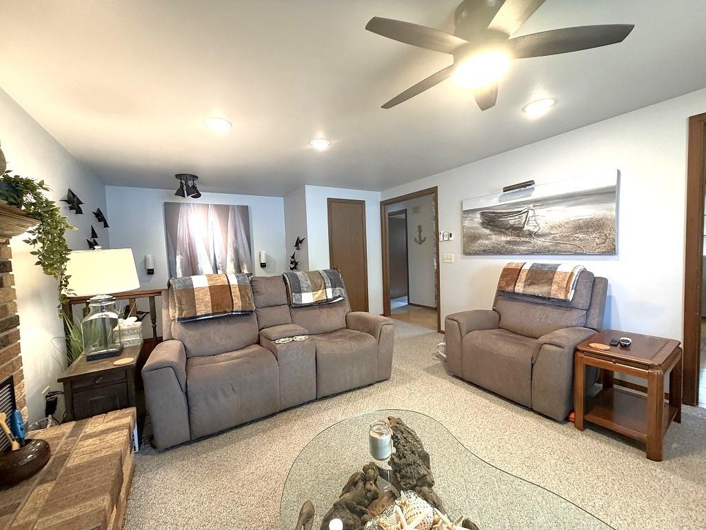 1983 single family home for sale at 354 East River Drive in Park Rapids, MN — 3 bed, 3 bath (photo 8 of 40)