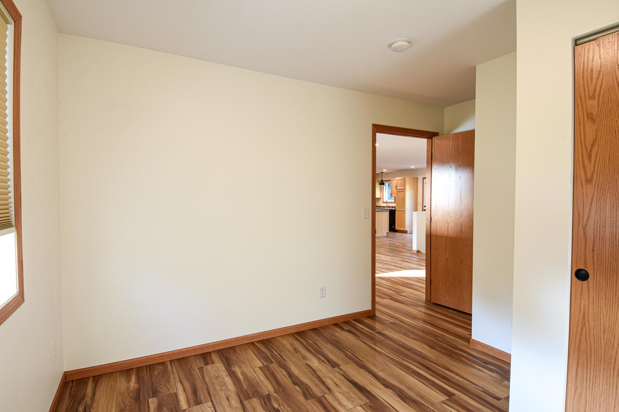 2020 single family home for sale at 828 Alice Drive in Thief River Falls, MN — 2 bed, 1 bath (photo 11 of 47)