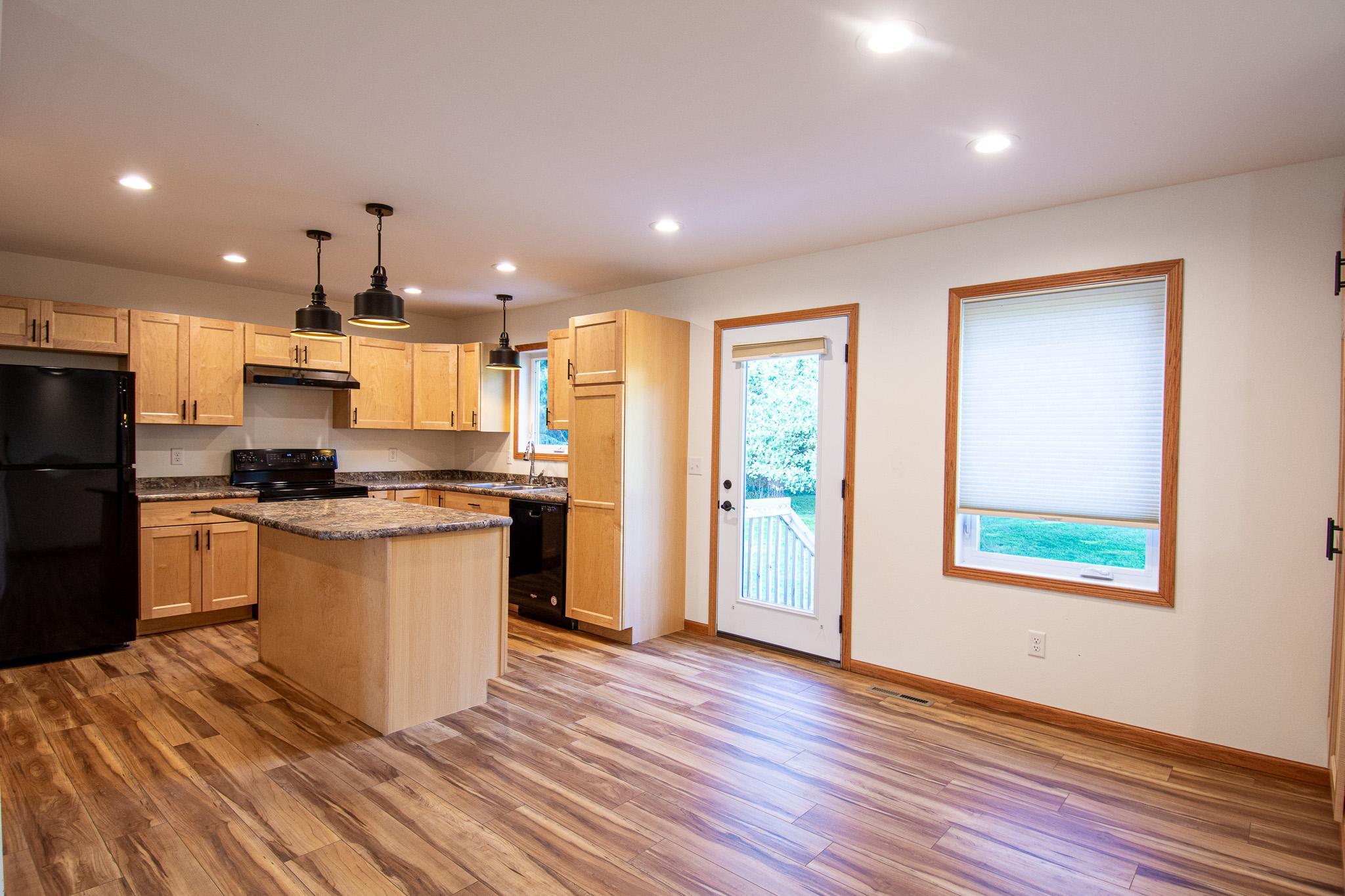 2020 single family home for sale at 828 Alice Drive in Thief River Falls, MN — 2 bed, 1 bath (photo 18 of 47)