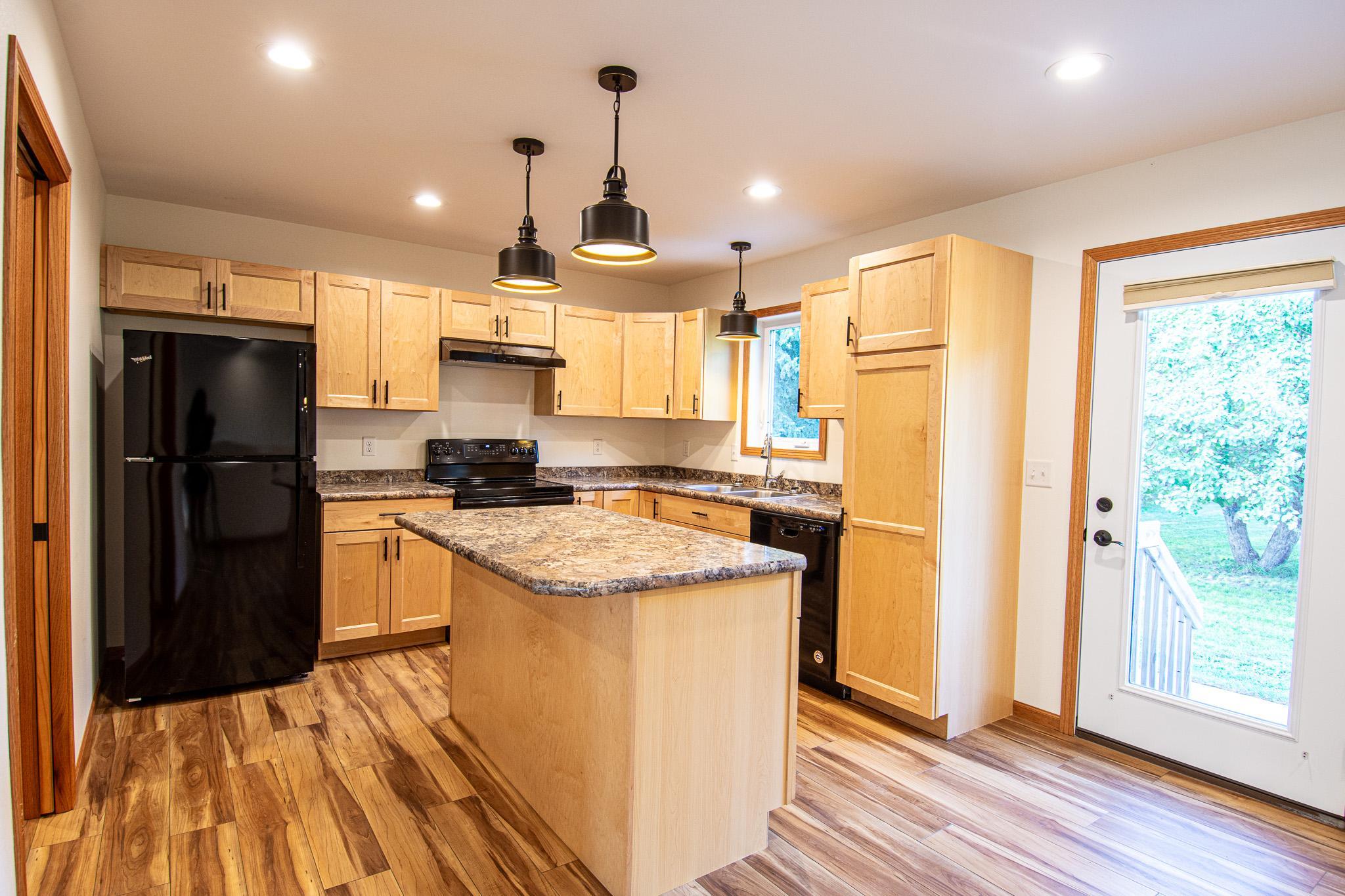 2020 single family home for sale at 828 Alice Drive in Thief River Falls, MN — 2 bed, 1 bath (photo 23 of 47)
