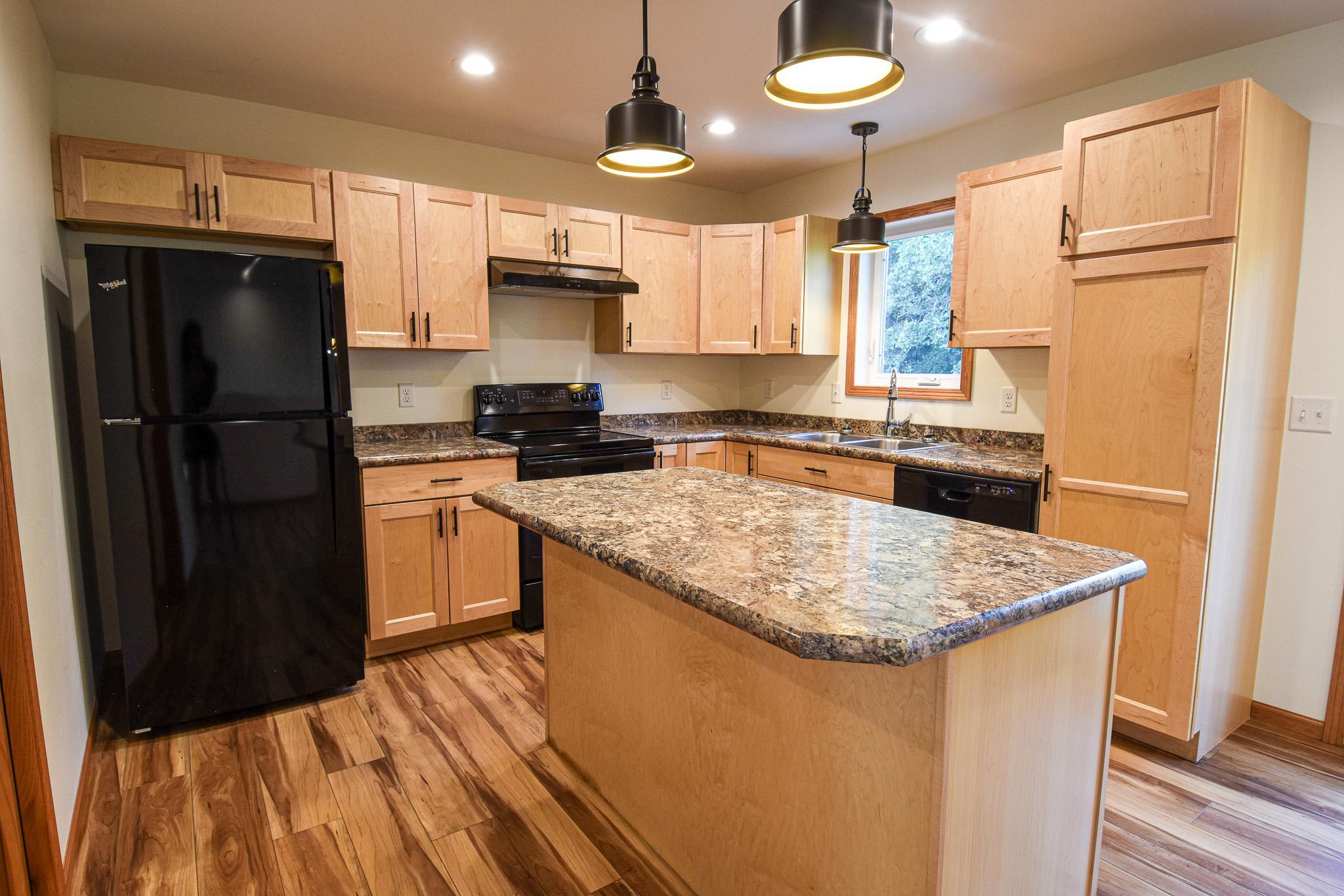 2020 single family home for sale at 828 Alice Drive in Thief River Falls, MN — 2 bed, 1 bath (photo 24 of 47)