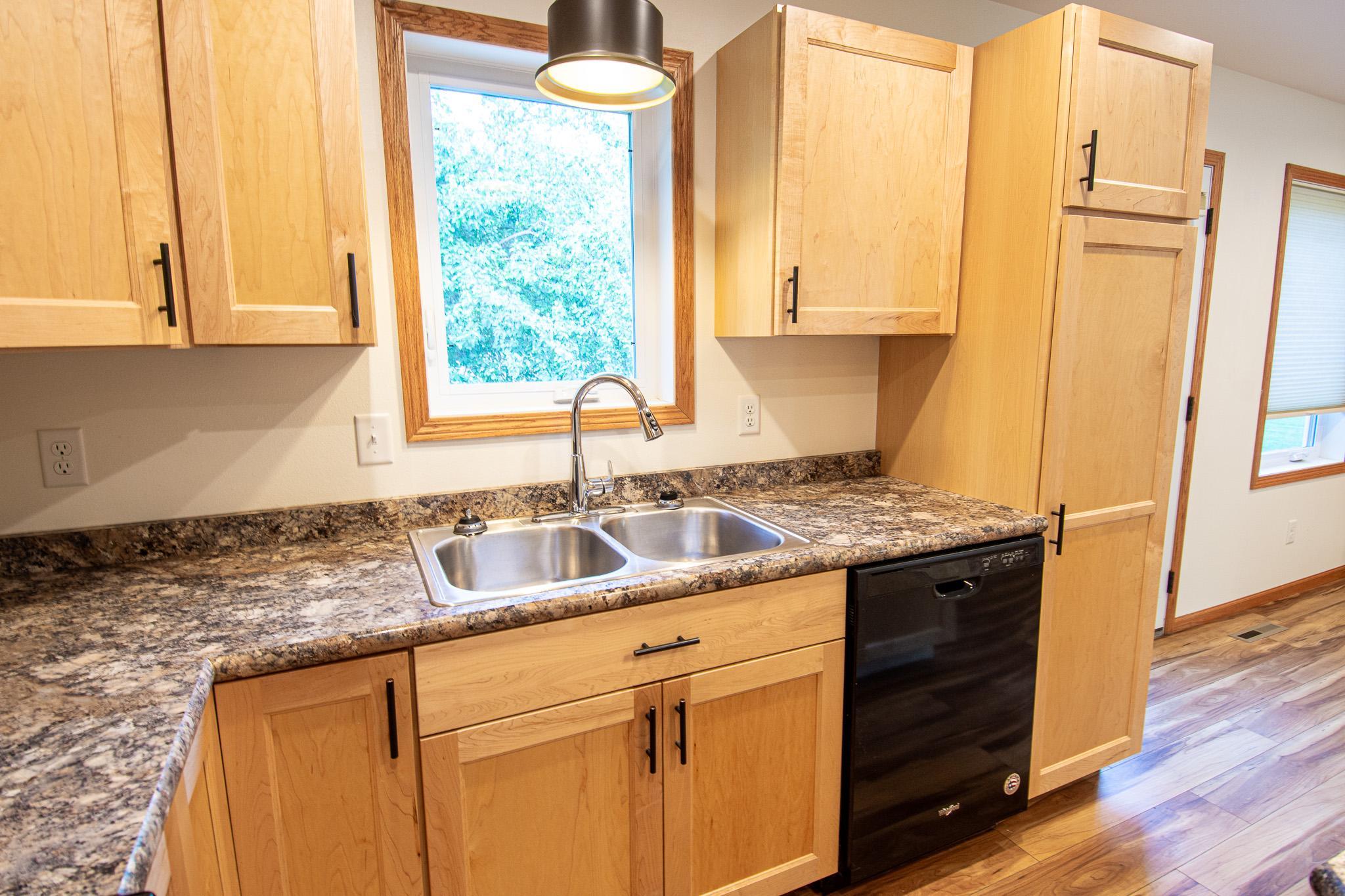 2020 single family home for sale at 828 Alice Drive in Thief River Falls, MN — 2 bed, 1 bath (photo 29 of 47)