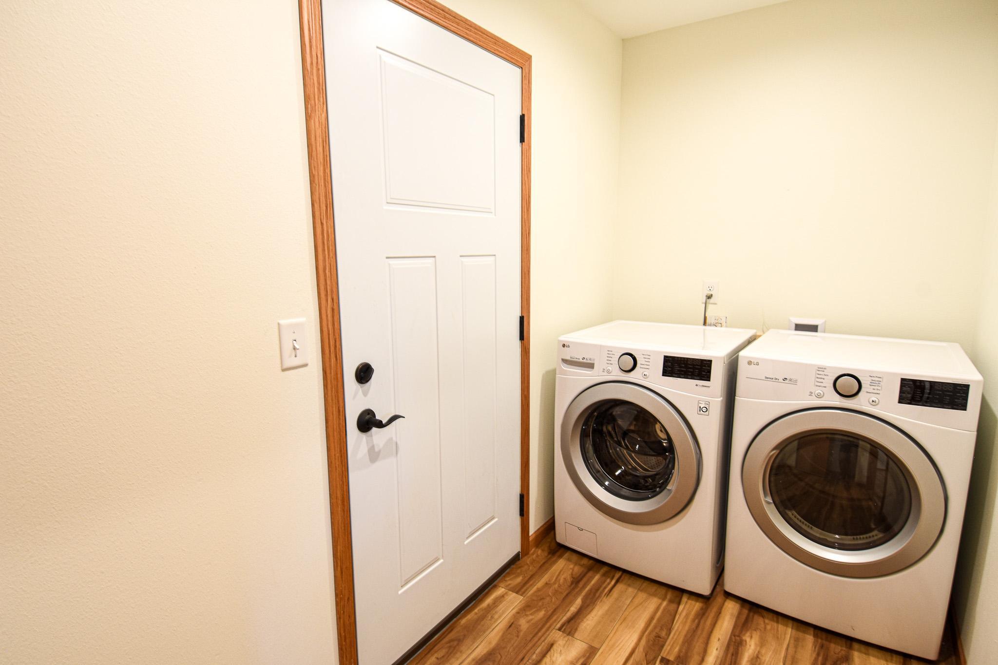 2020 single family home for sale at 828 Alice Drive in Thief River Falls, MN — 2 bed, 1 bath (photo 33 of 47)
