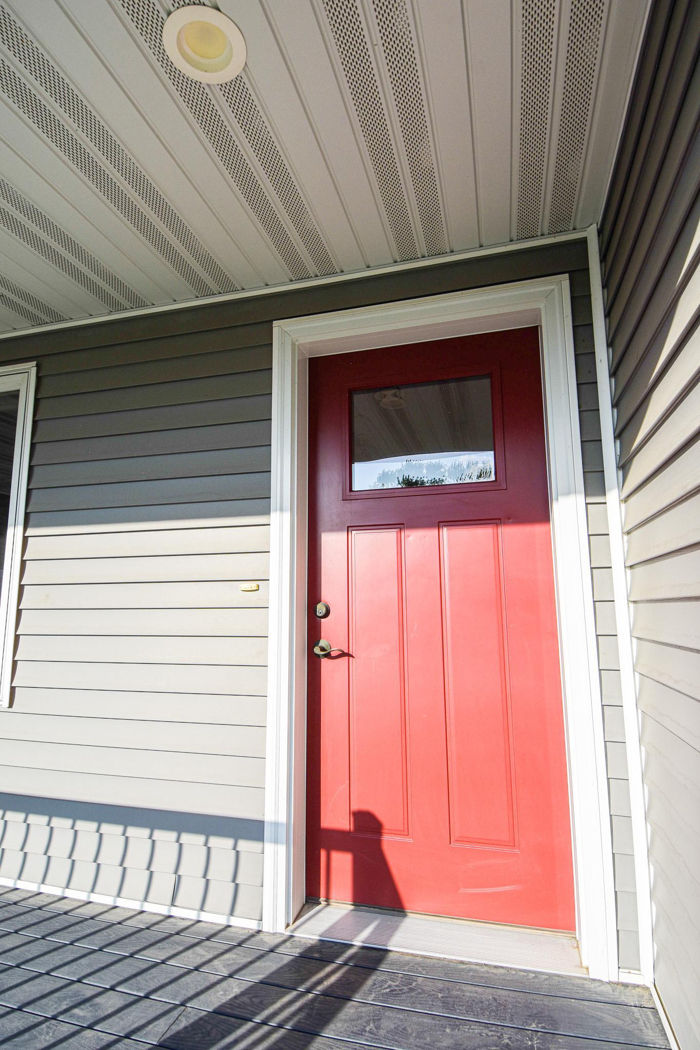 2020 single family home for sale at 828 Alice Drive in Thief River Falls, MN — 2 bed, 1 bath (photo 6 of 47)
