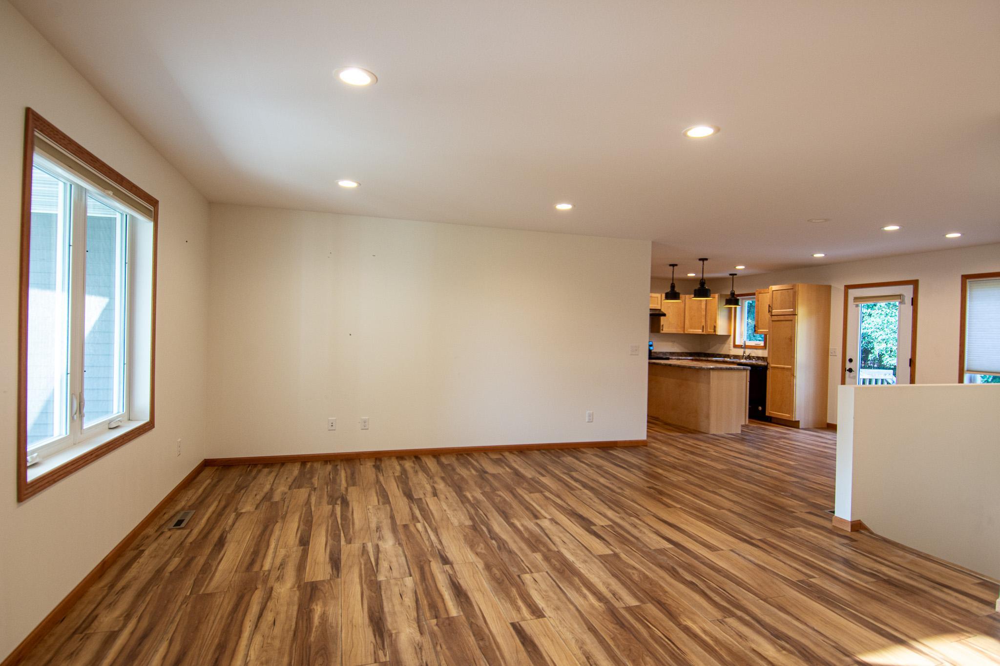 2020 single family home for sale at 828 Alice Drive in Thief River Falls, MN — 2 bed, 1 bath (photo 9 of 47)