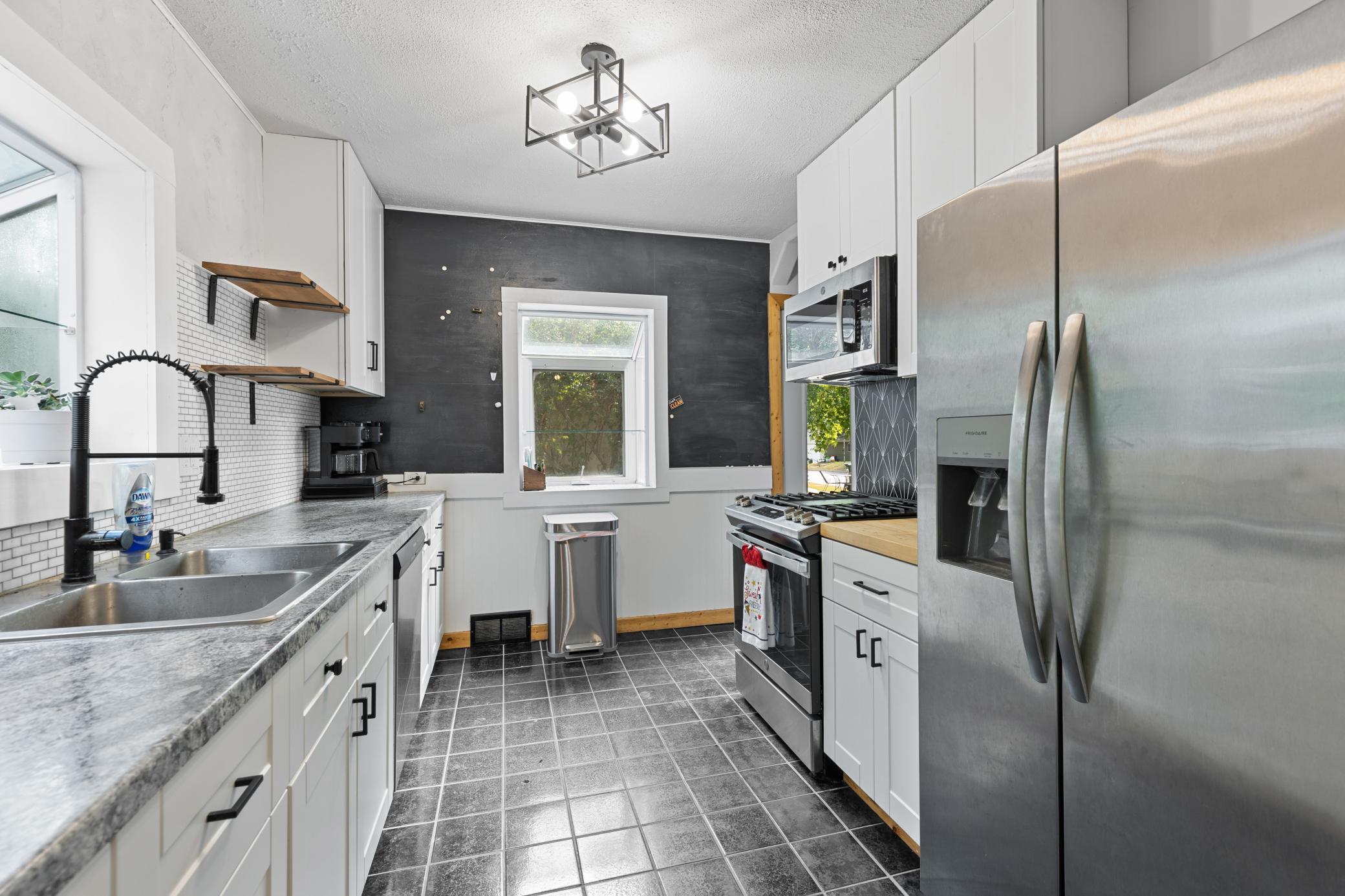 1948 single family home for sale at 1001 Terrace Avenue in Brainerd, MN — 4 bed, 2 bath (photo 14 of 43)