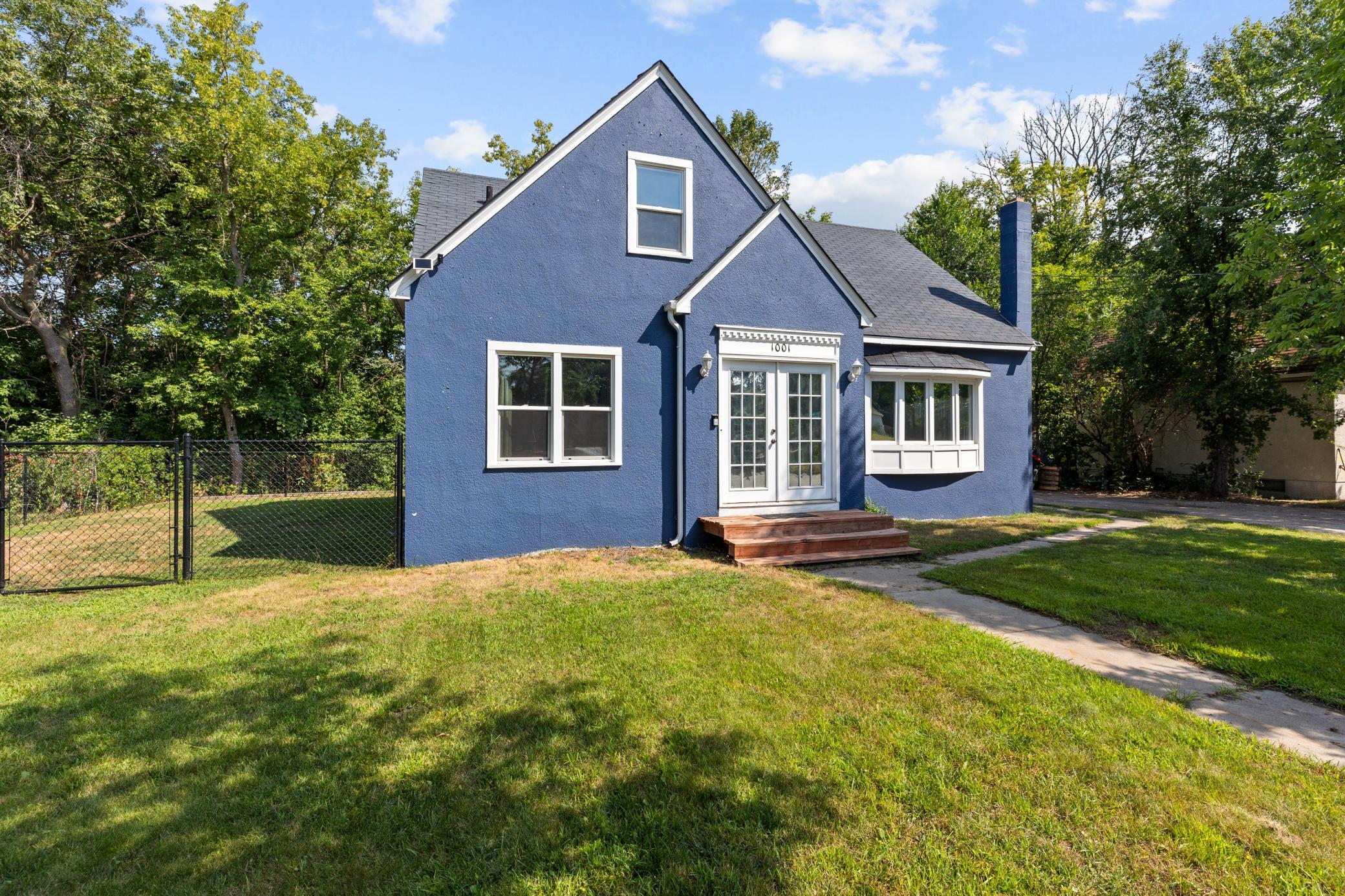 1948 single family home for sale at 1001 Terrace Avenue in Brainerd, MN — 4 bed, 2 bath (photo 3 of 43)
