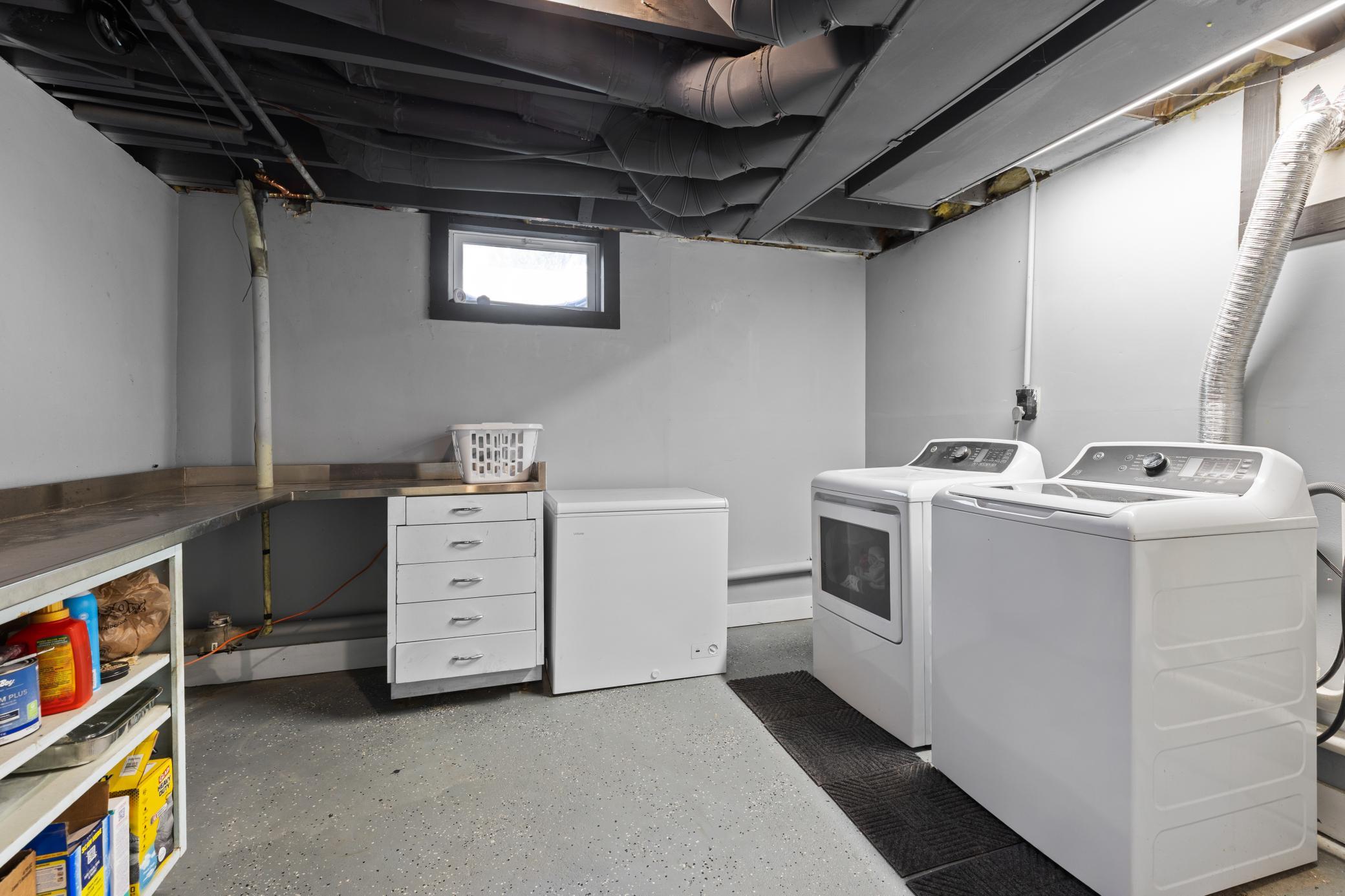 1948 single family home for sale at 1001 Terrace Avenue in Brainerd, MN — 4 bed, 2 bath (photo 21 of 43)