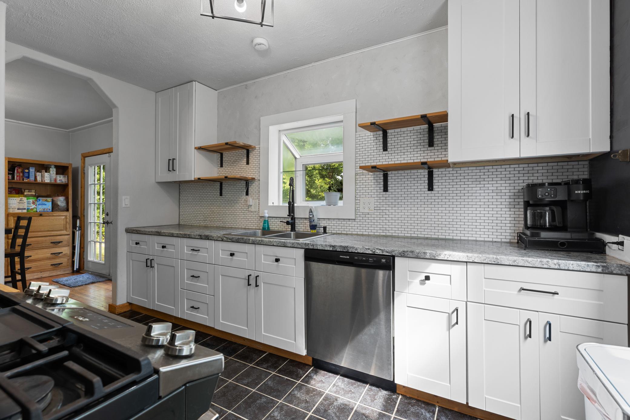 1948 single family home for sale at 1001 Terrace Avenue in Brainerd, MN — 4 bed, 2 bath (photo 7 of 43)
