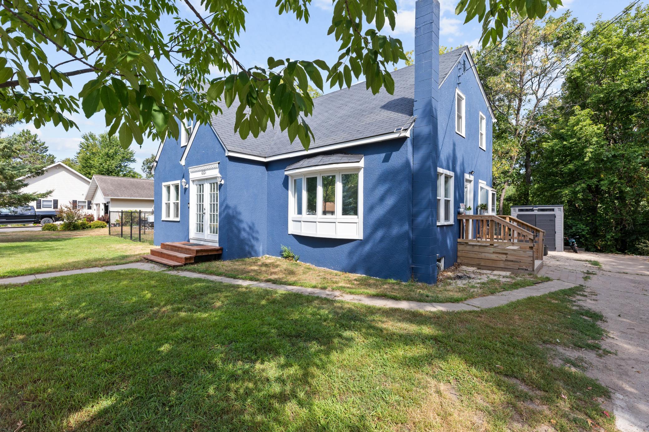 1948 single family home for sale at 1001 Terrace Avenue in Brainerd, MN — 4 bed, 2 bath (photo 2 of 43)
