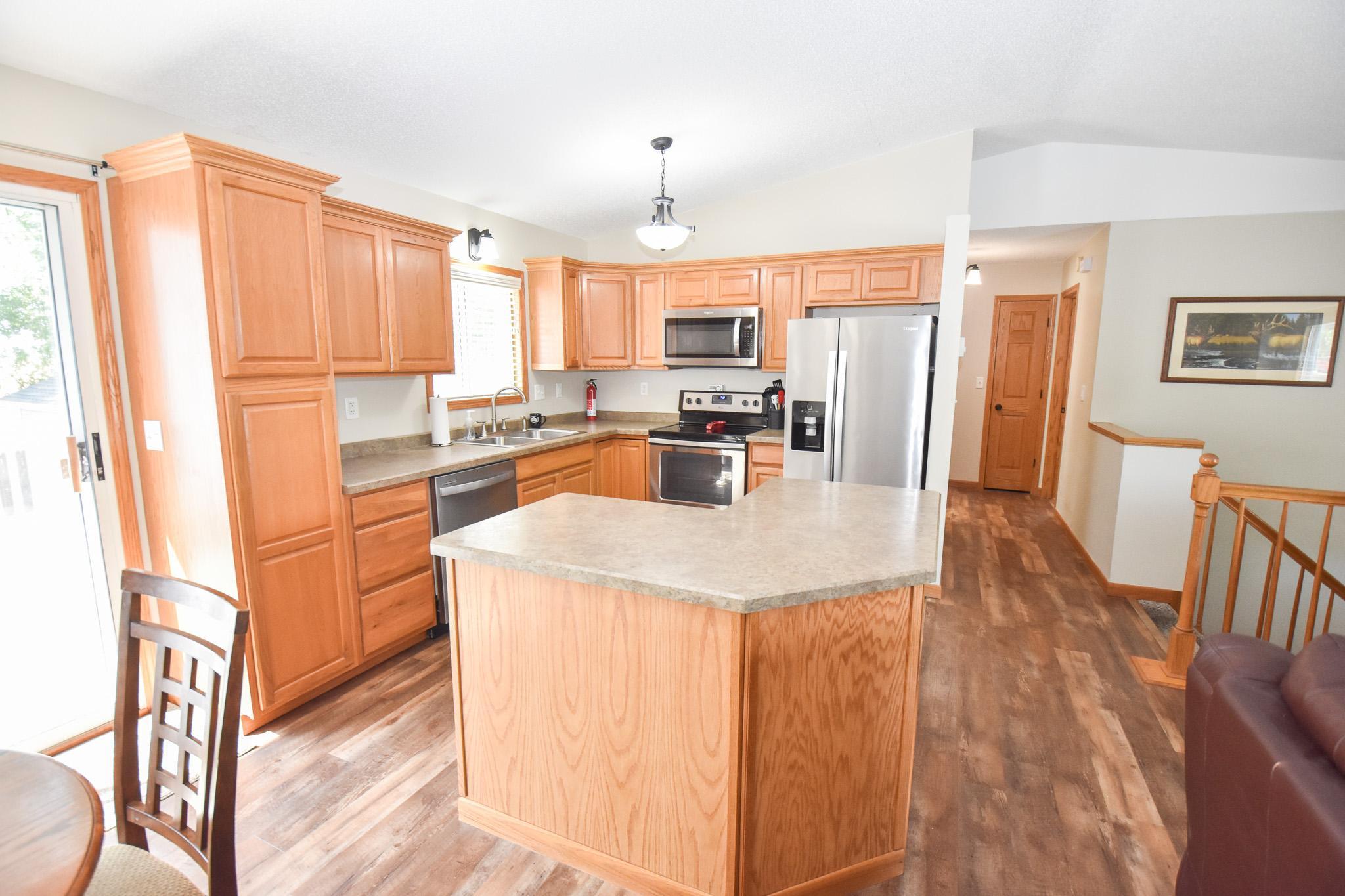 1991 single family home for sale at 3842 10TH Street N in Fargo, ND — 4 bed, 2 bath (photo 14 of 34)
