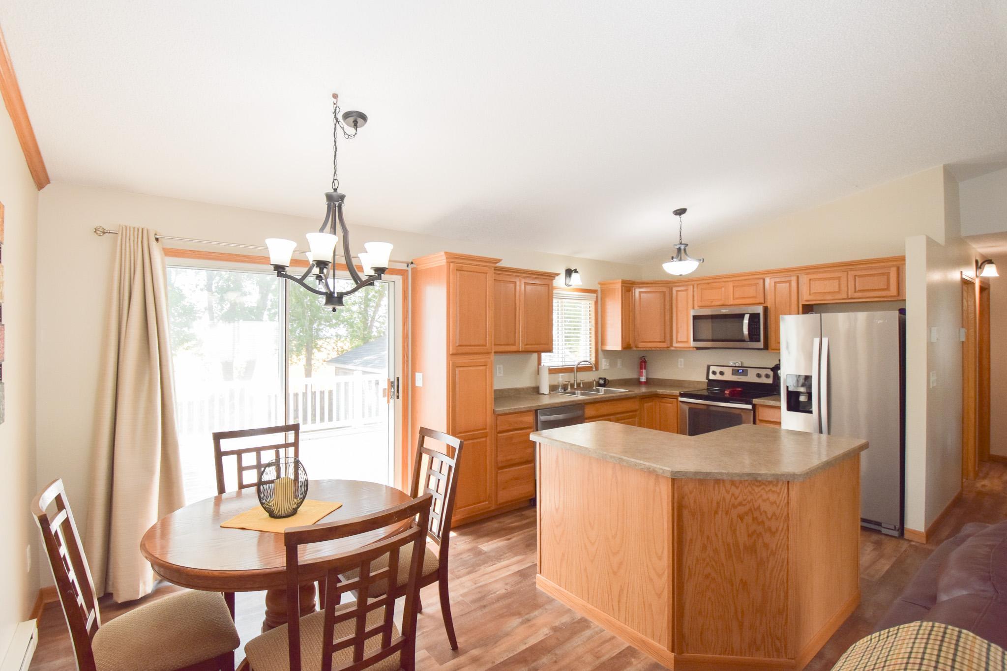 1991 single family home for sale at 3842 10TH Street N in Fargo, ND — 4 bed, 2 bath (photo 18 of 34)