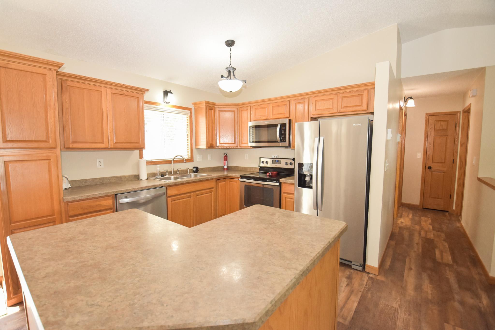 1991 single family home for sale at 3842 10TH Street N in Fargo, ND — 4 bed, 2 bath (photo 19 of 34)