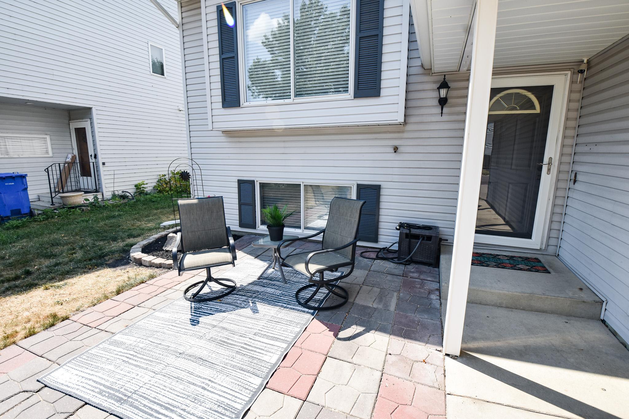 1991 single family home for sale at 3842 10TH Street N in Fargo, ND — 4 bed, 2 bath (photo 3 of 34)