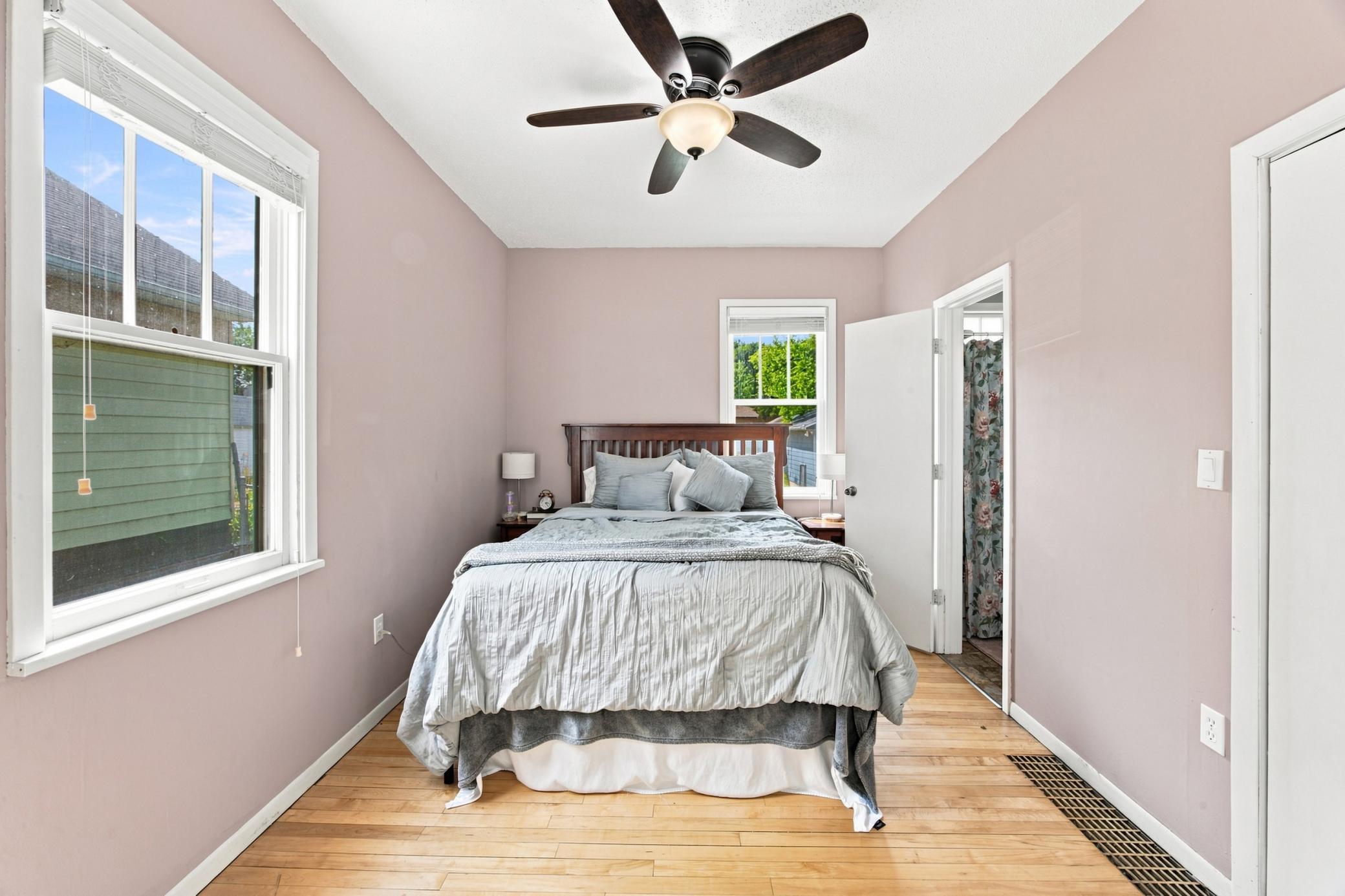 1929 single family home for sale at 1118 1st Street N in Fargo, ND — 3 bed, 2 bath (photo 12 of 34)