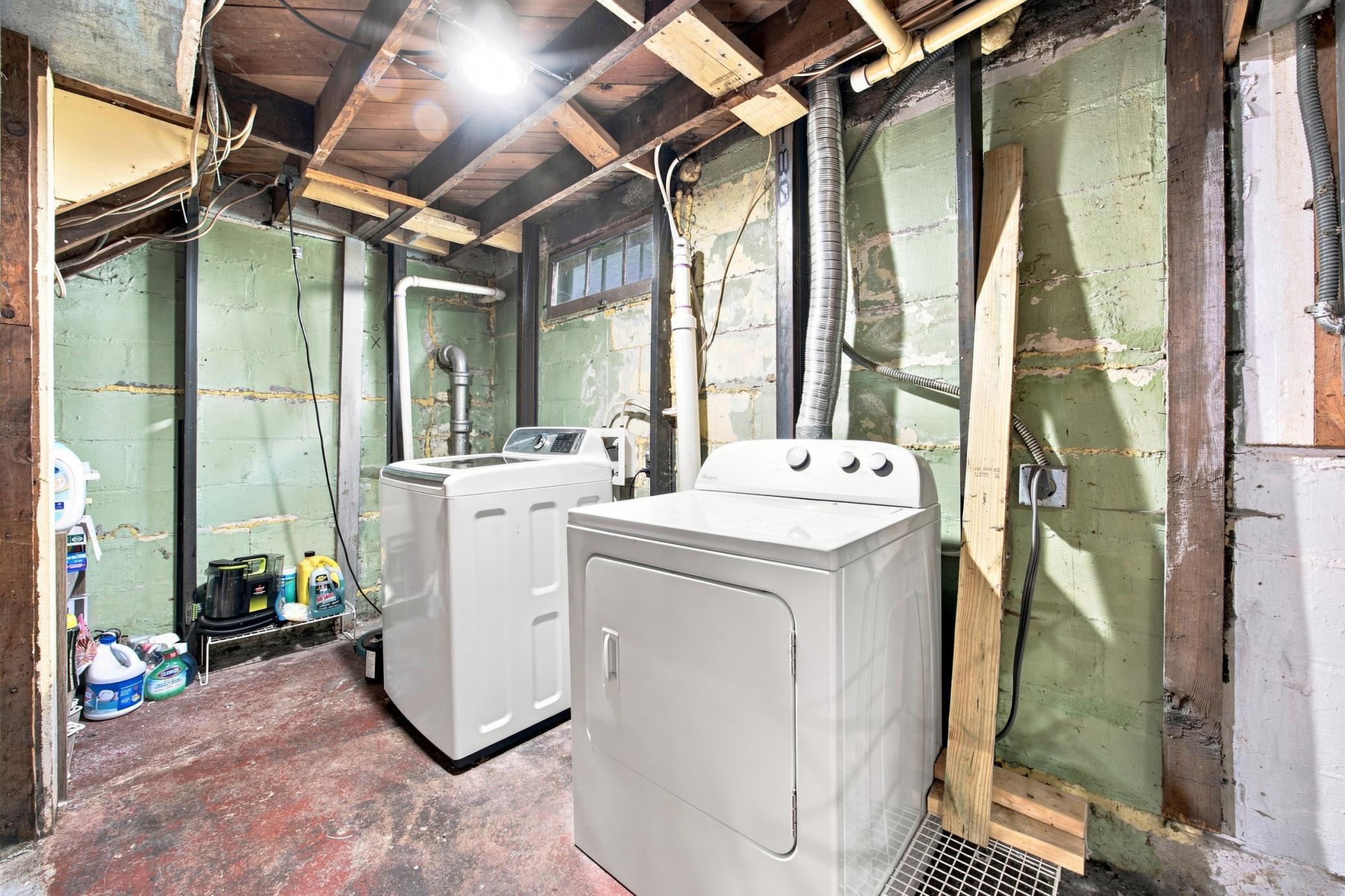 1929 single family home for sale at 1118 1st Street N in Fargo, ND — 3 bed, 2 bath (photo 22 of 34)