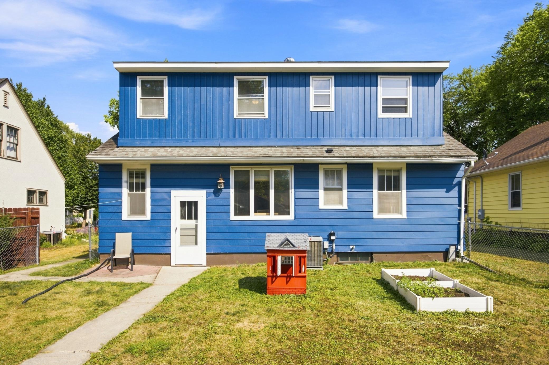 1929 single family home for sale at 1118 1st Street N in Fargo, ND — 3 bed, 2 bath (photo 23 of 34)