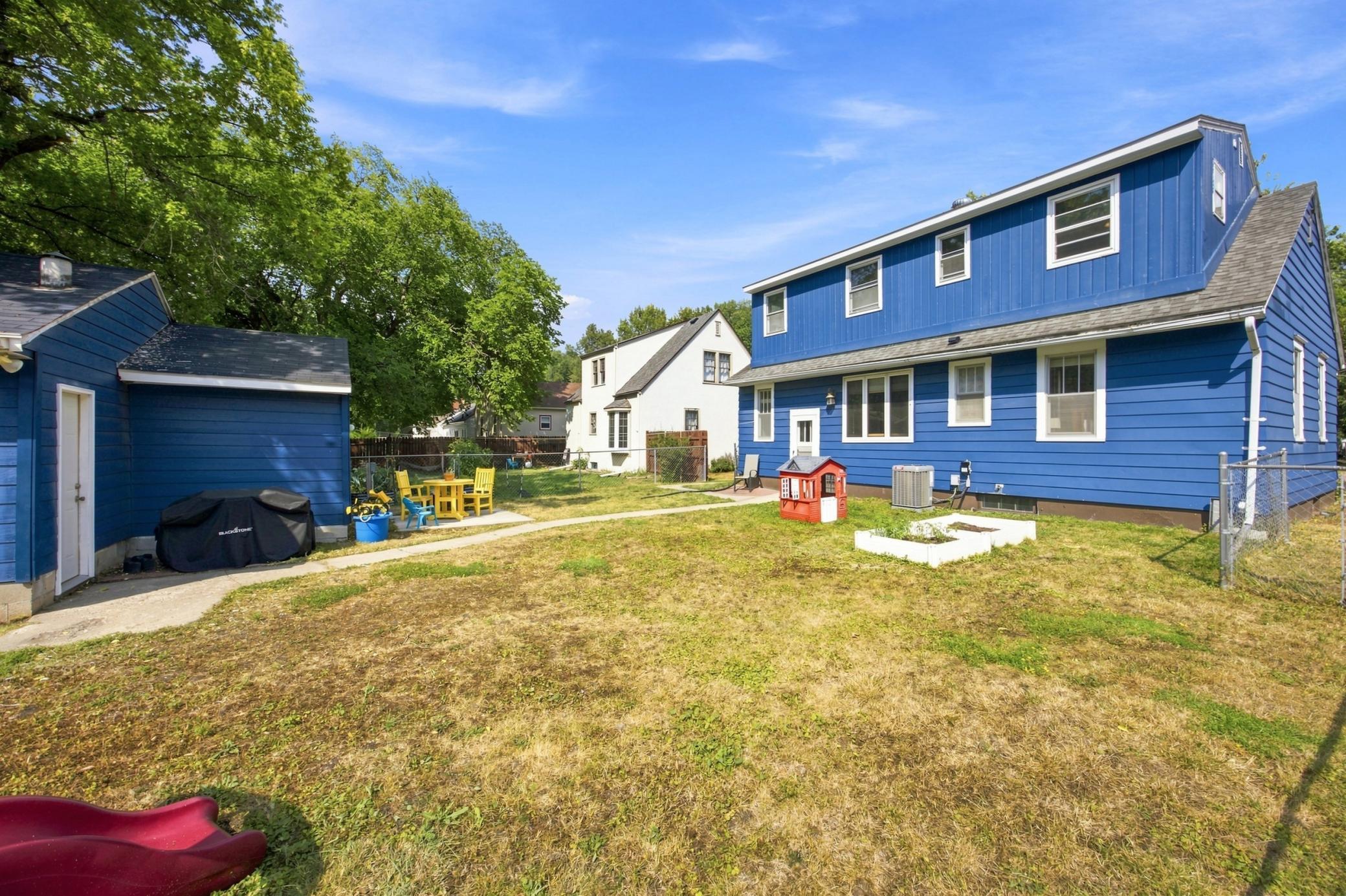 1929 single family home for sale at 1118 1st Street N in Fargo, ND — 3 bed, 2 bath (photo 25 of 34)