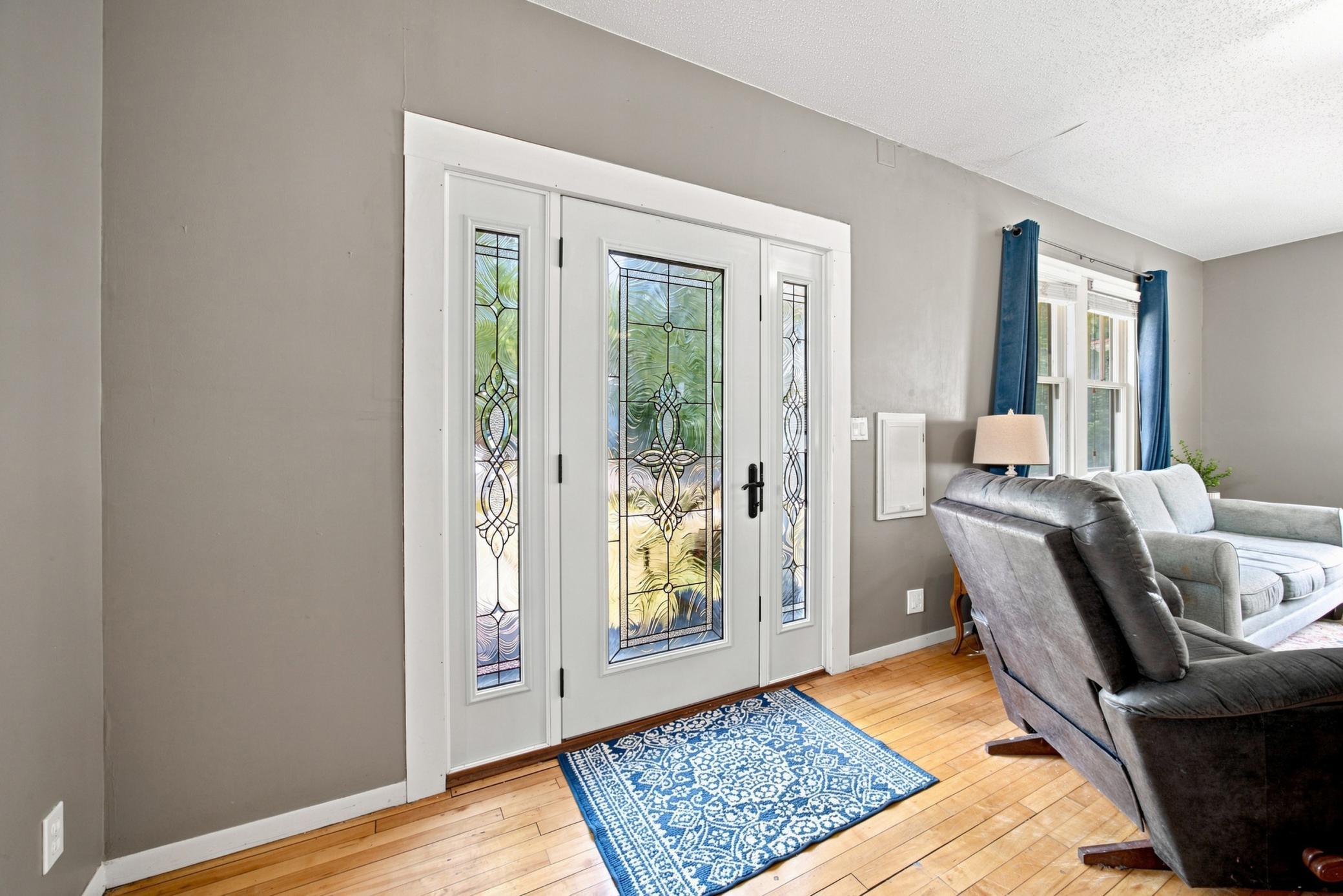1929 single family home for sale at 1118 1st Street N in Fargo, ND — 3 bed, 2 bath (photo 4 of 34)