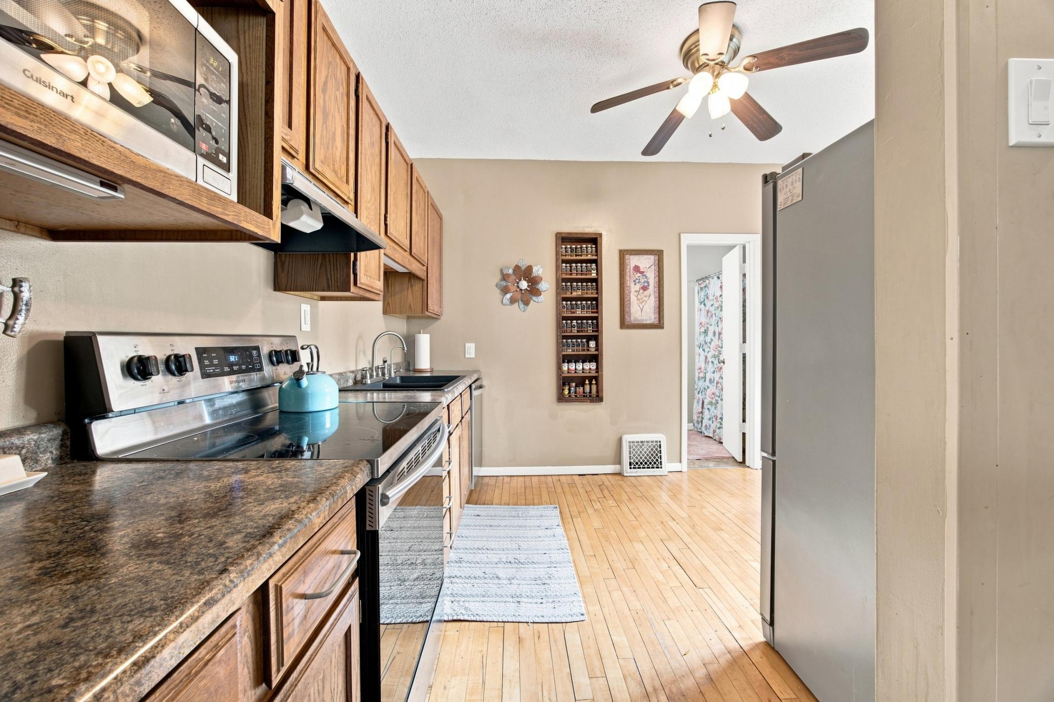 1929 single family home for sale at 1118 1st Street N in Fargo, ND — 3 bed, 2 bath (photo 10 of 34)