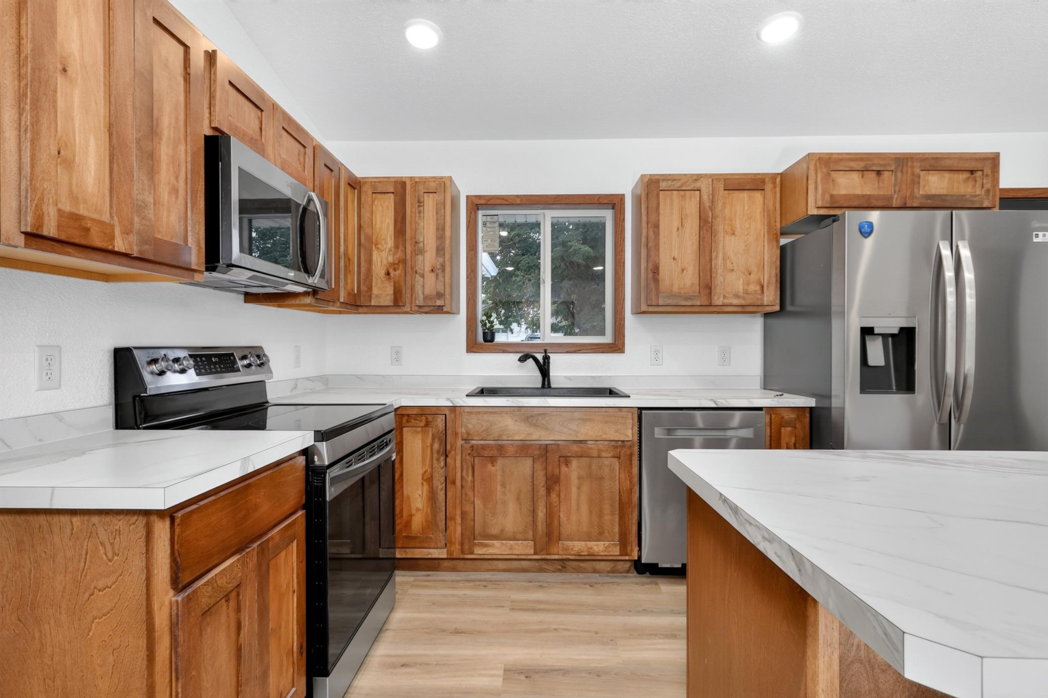 2026 single family home for sale at 1125 NE 6th Avenue in Grand Rapids, MN — 3 bed, 2 bath (photo 2 of 32)