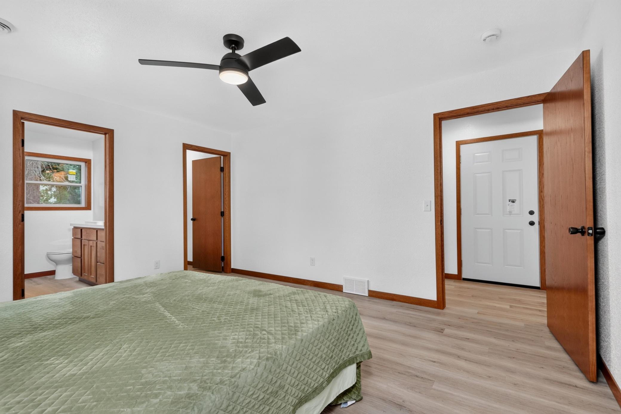 2026 single family home for sale at 1125 NE 6th Avenue in Grand Rapids, MN — 3 bed, 2 bath (photo 13 of 32)