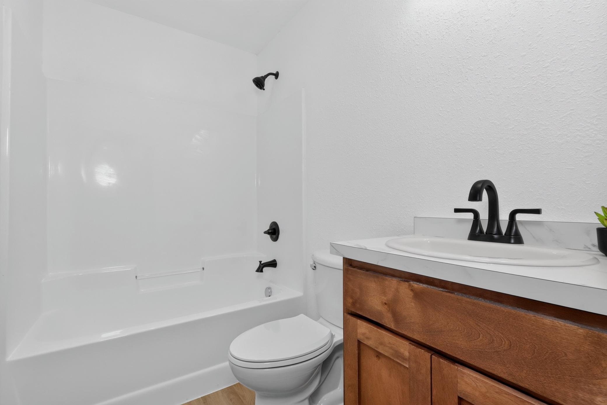2026 single family home for sale at 1125 NE 6th Avenue in Grand Rapids, MN — 3 bed, 2 bath (photo 18 of 32)