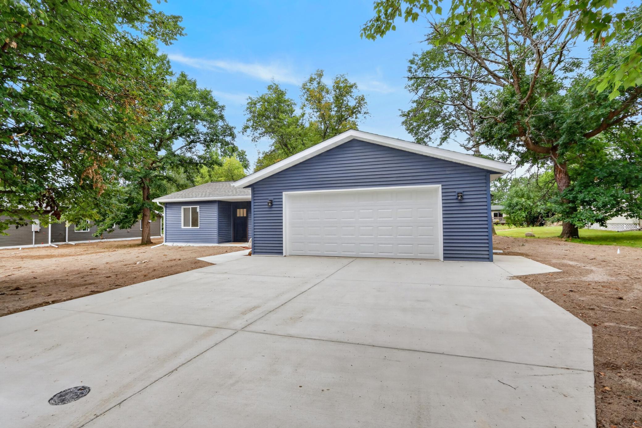 2026 single family home for sale at 1125 NE 6th Avenue in Grand Rapids, MN — 3 bed, 2 bath (photo 27 of 32)