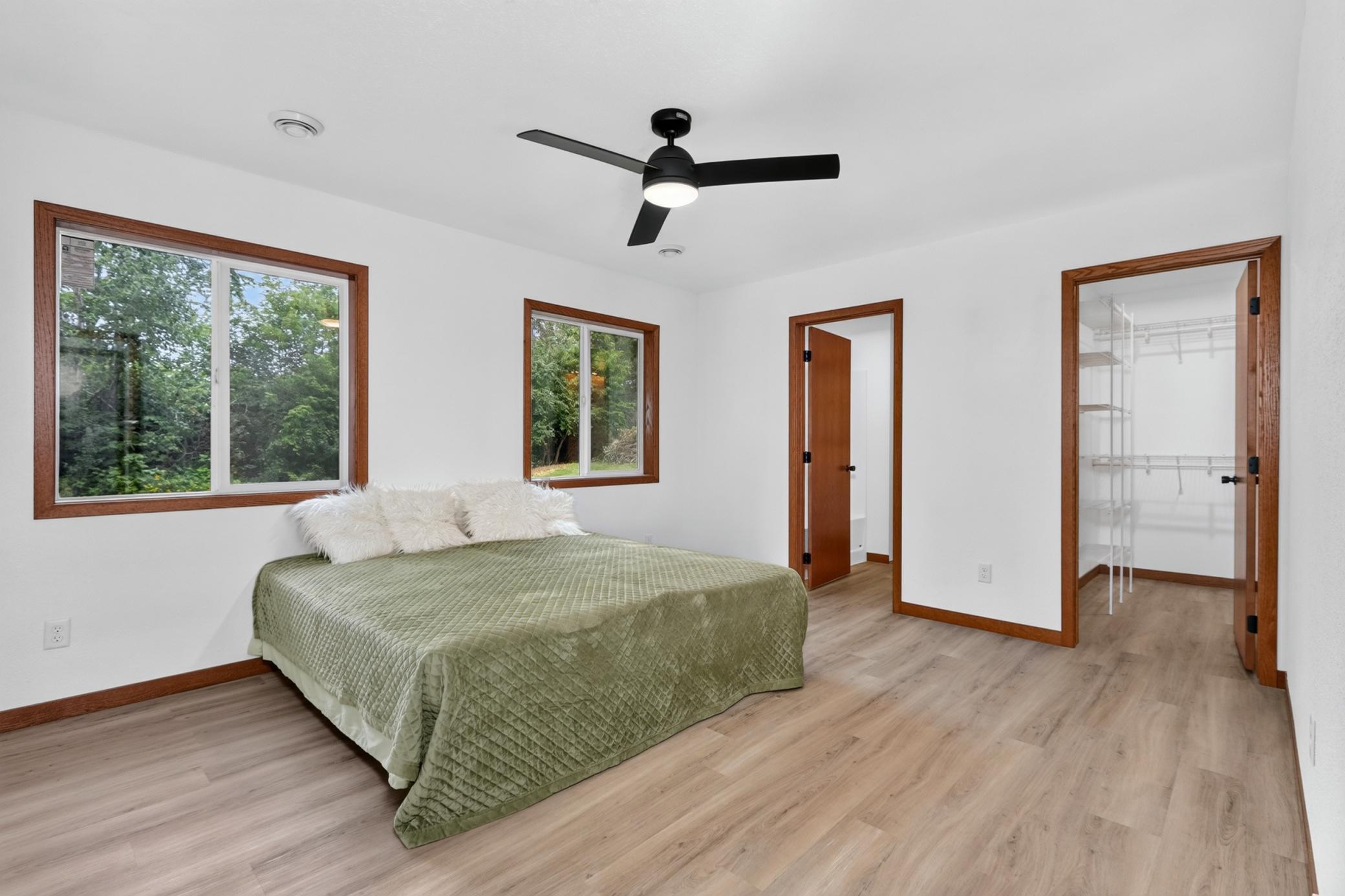 2026 single family home for sale at 1125 NE 6th Avenue in Grand Rapids, MN — 3 bed, 2 bath (photo 4 of 32)