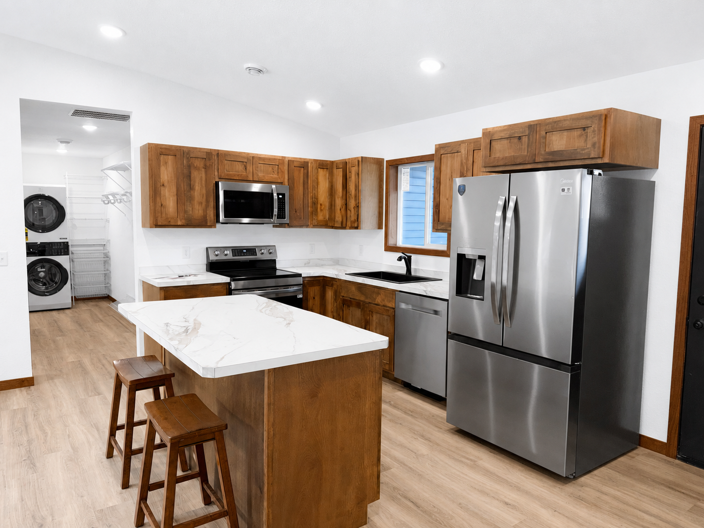 2026 single family home for sale at 1125 NE 6th Avenue in Grand Rapids, MN — 3 bed, 2 bath (photo 9 of 32)