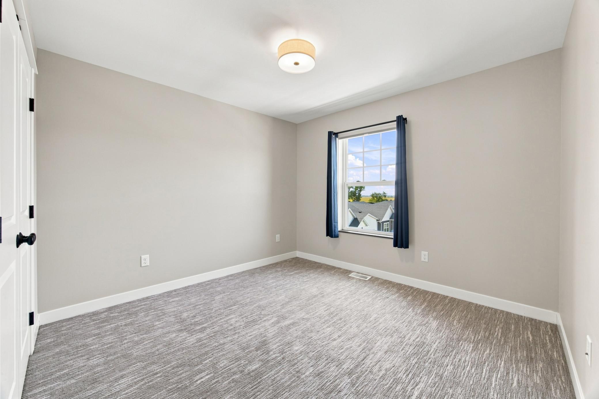2021 townhouse for sale at 5853 41st Street S in Fargo, ND — 3 bed, 3 bath (photo 18 of 36)
