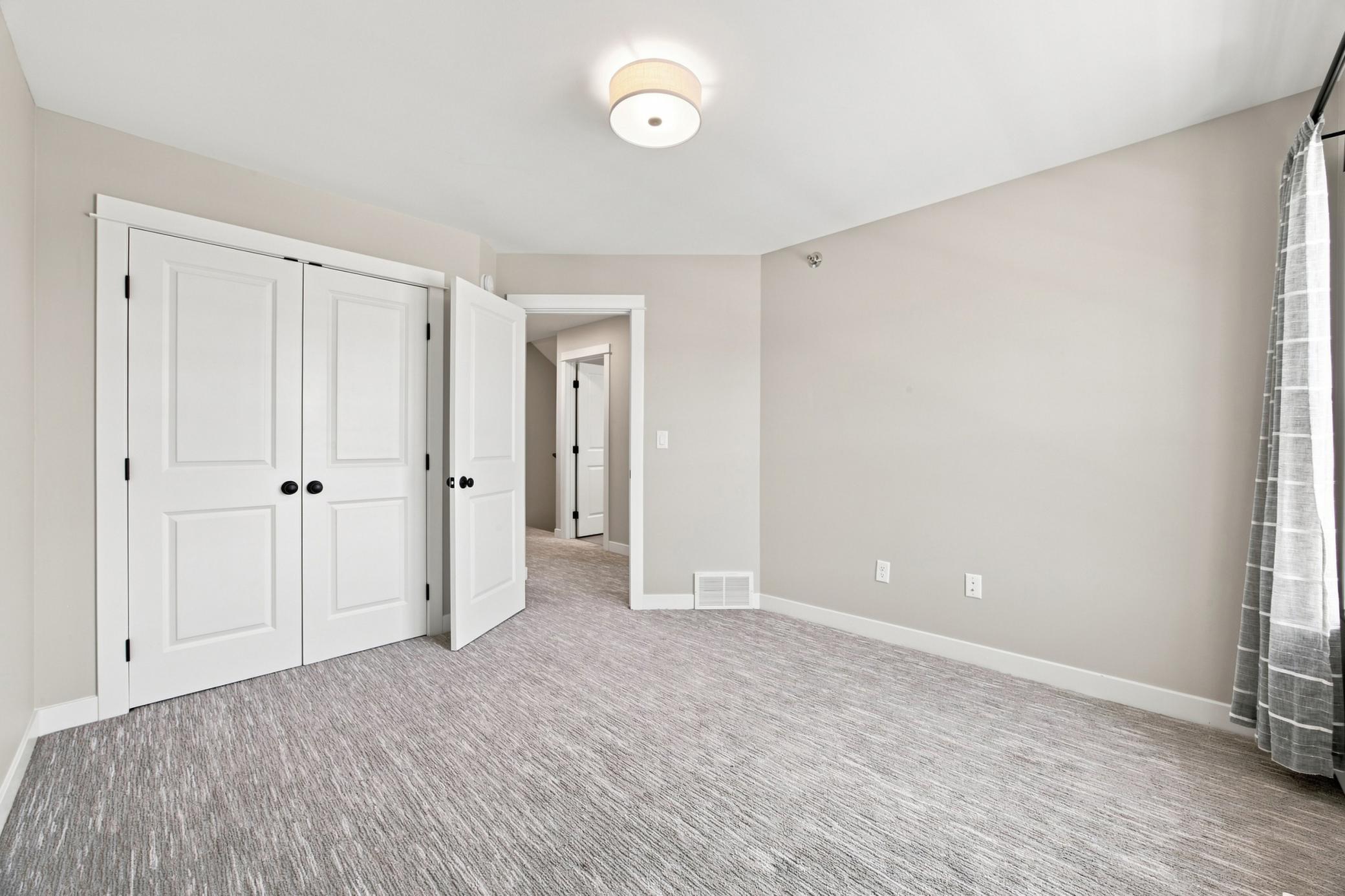 2021 townhouse for sale at 5853 41st Street S in Fargo, ND — 3 bed, 3 bath (photo 19 of 36)