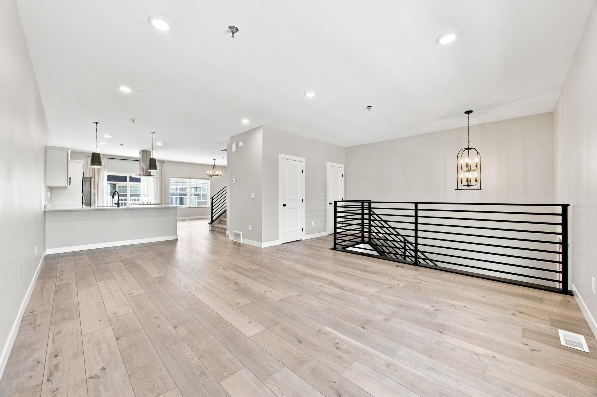 2021 townhouse for sale at 5853 41st Street S in Fargo, ND — 3 bed, 3 bath (photo 4 of 36)