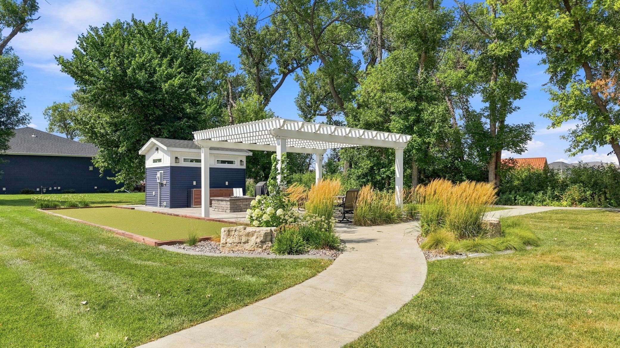 2021 townhouse for sale at 5853 41st Street S in Fargo, ND — 3 bed, 3 bath (photo 36 of 36)