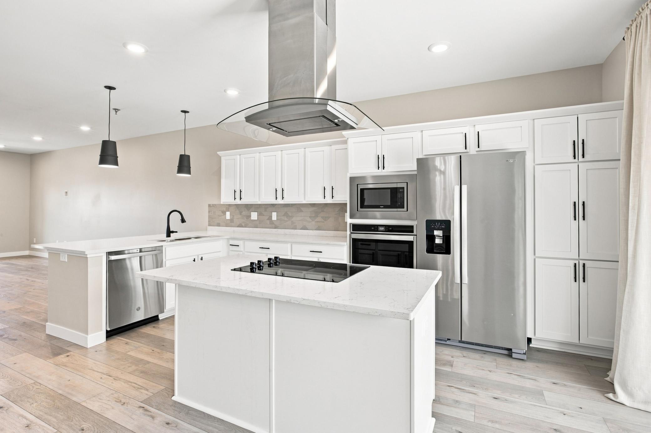 2021 townhouse for sale at 5853 41st Street S in Fargo, ND — 3 bed, 3 bath (photo 5 of 36)