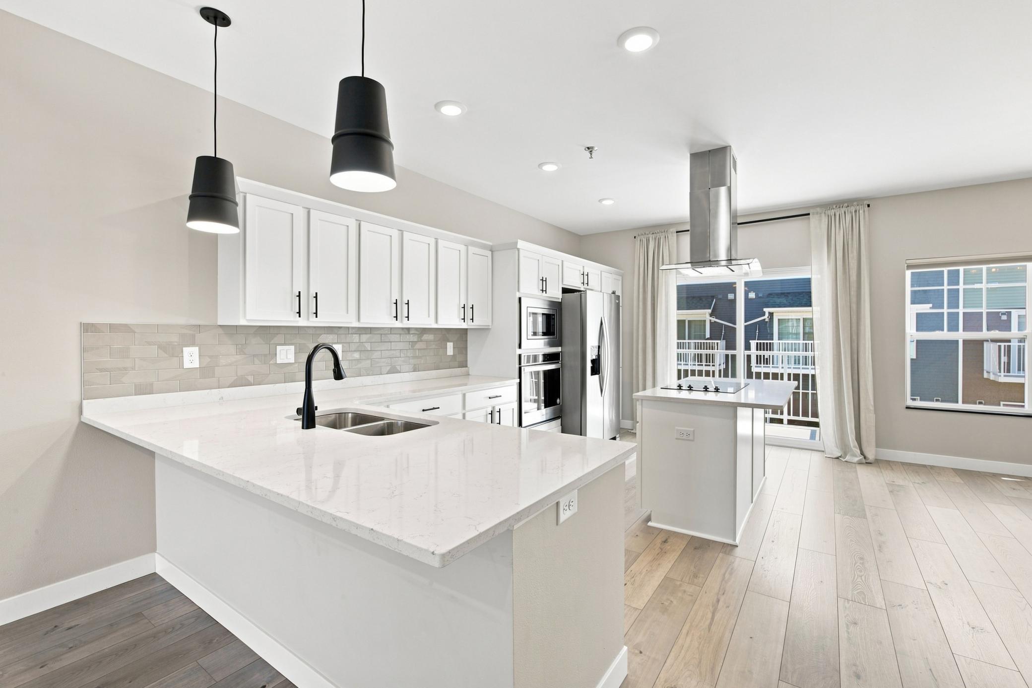 2021 townhouse for sale at 5853 41st Street S in Fargo, ND — 3 bed, 3 bath (photo 8 of 36)