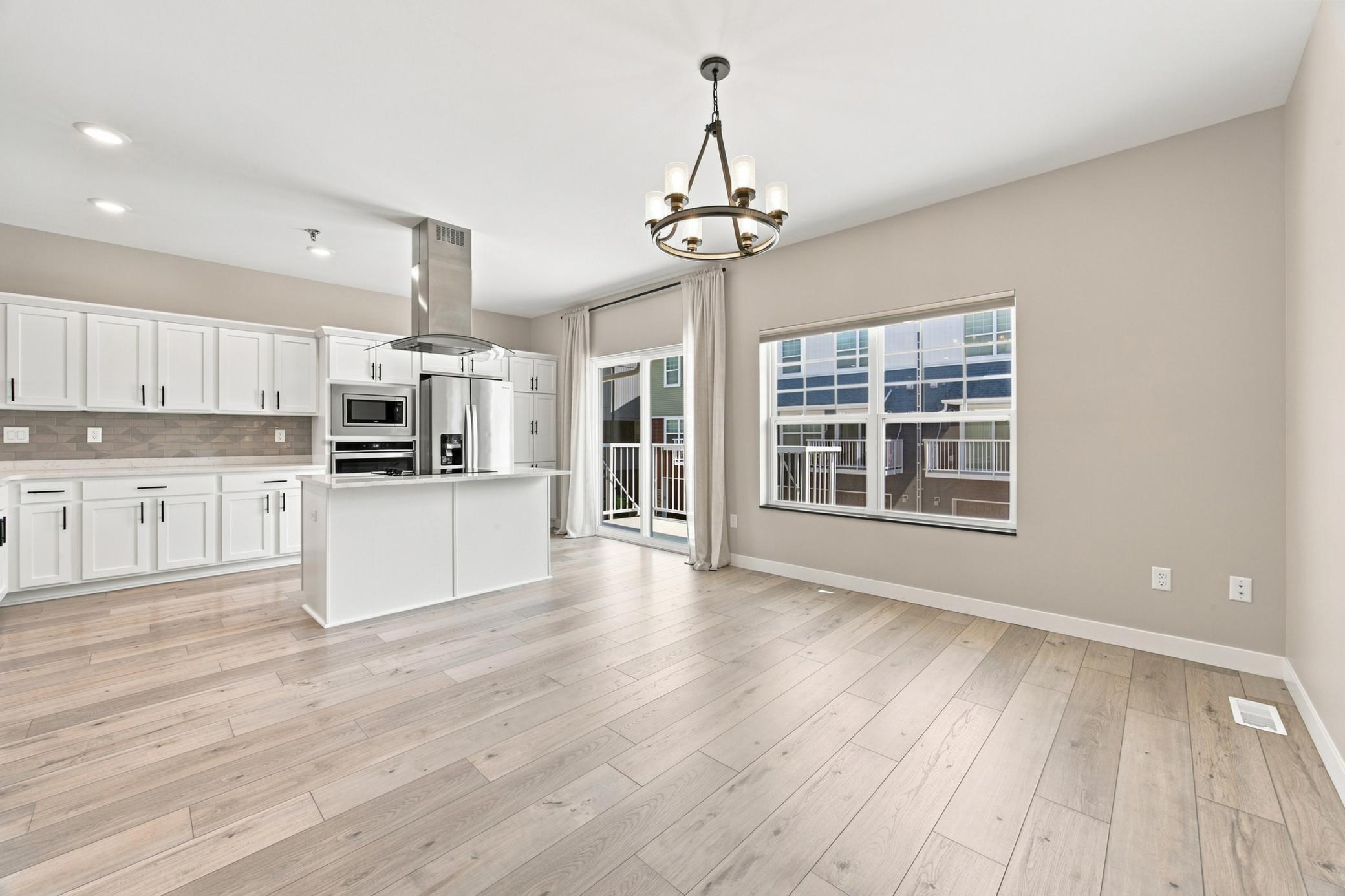 2021 townhouse for sale at 5853 41st Street S in Fargo, ND — 3 bed, 3 bath (photo 9 of 36)