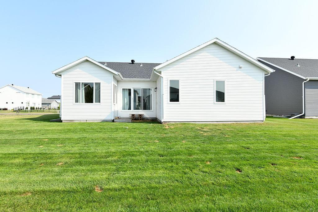2022 single family home for sale at 7902 Firefly Lane in Horace, ND — 5 bed, 3 bath (photo 41 of 43)