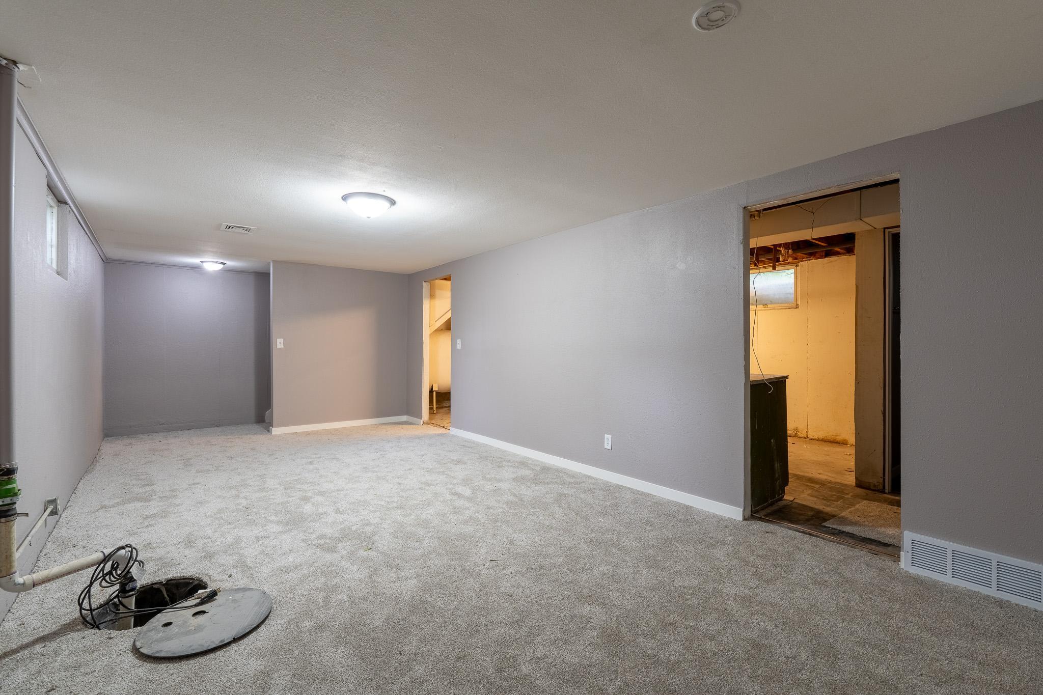 1959 single family home for sale at 1715 19th Street S in Moorhead, MN — 4 bed, 2 bath (photo 18 of 29)