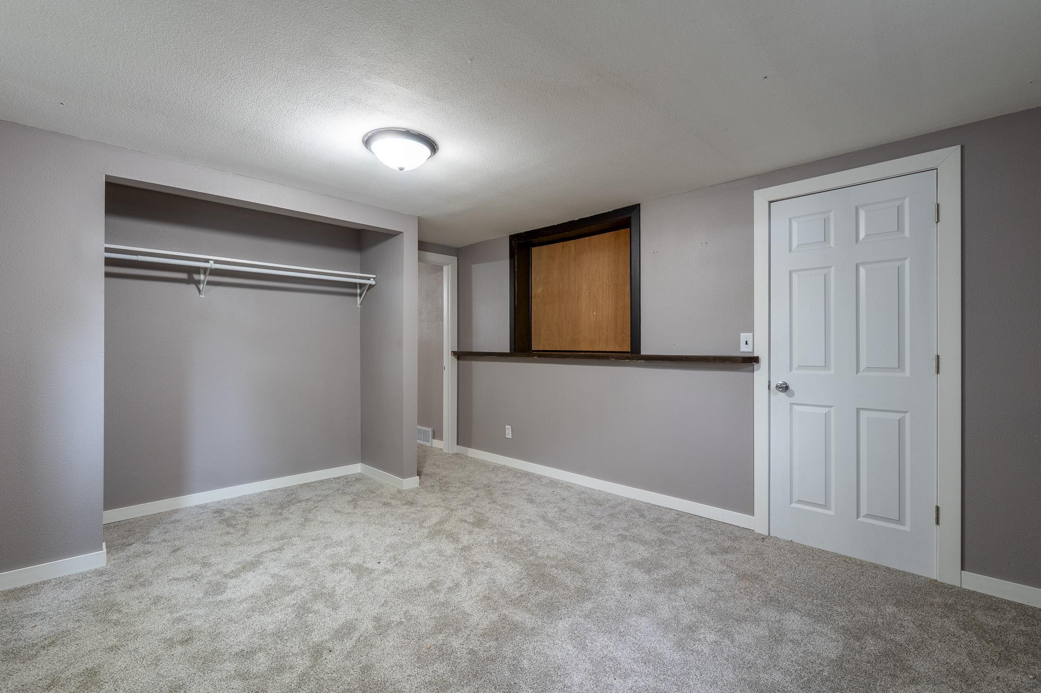 1959 single family home for sale at 1715 19th Street S in Moorhead, MN — 4 bed, 2 bath (photo 20 of 29)