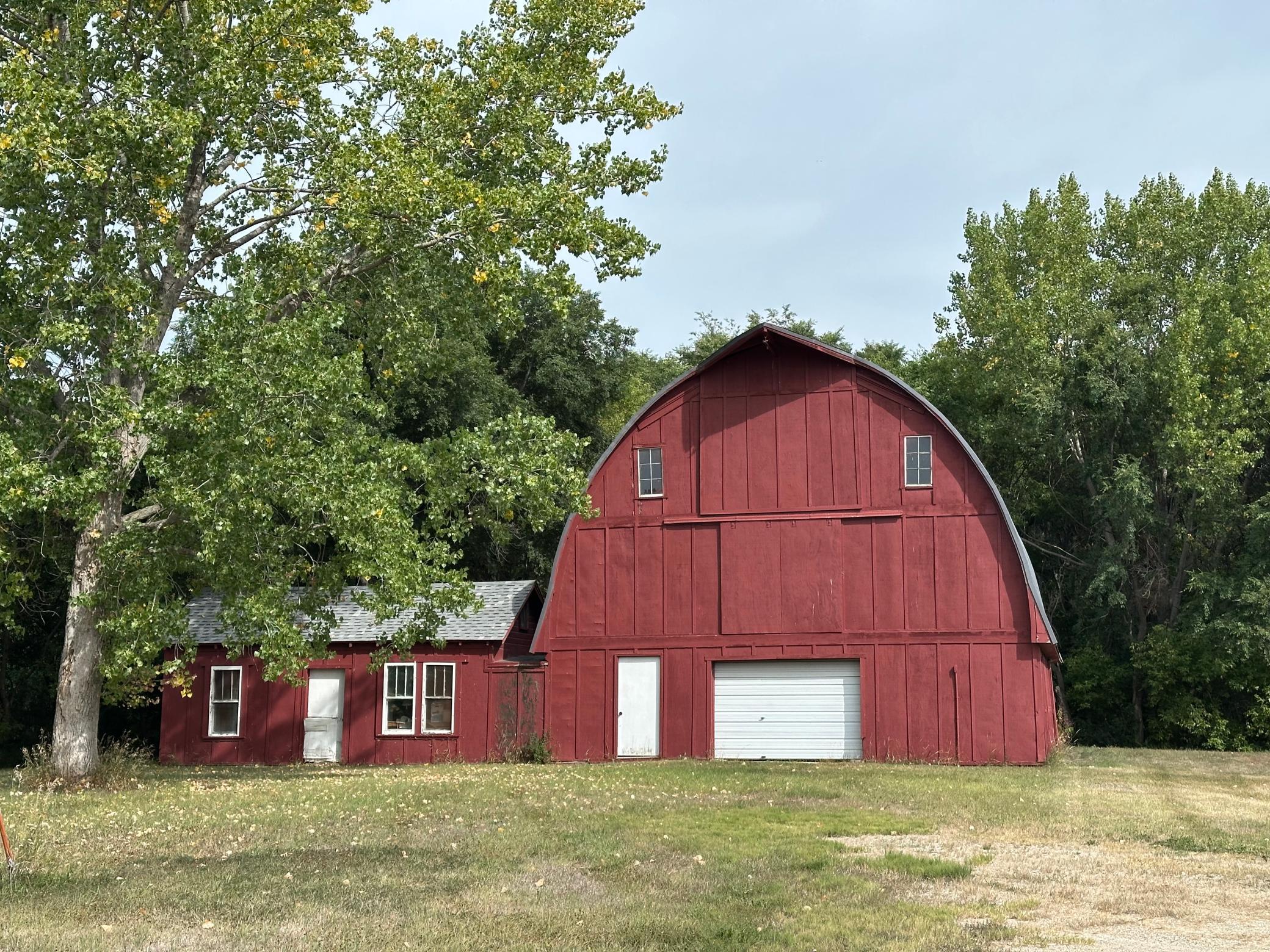 1900 single family home for sale at 1372 190th Street in Kent, MN — 3 bed, 2 bath (photo 3 of 43)