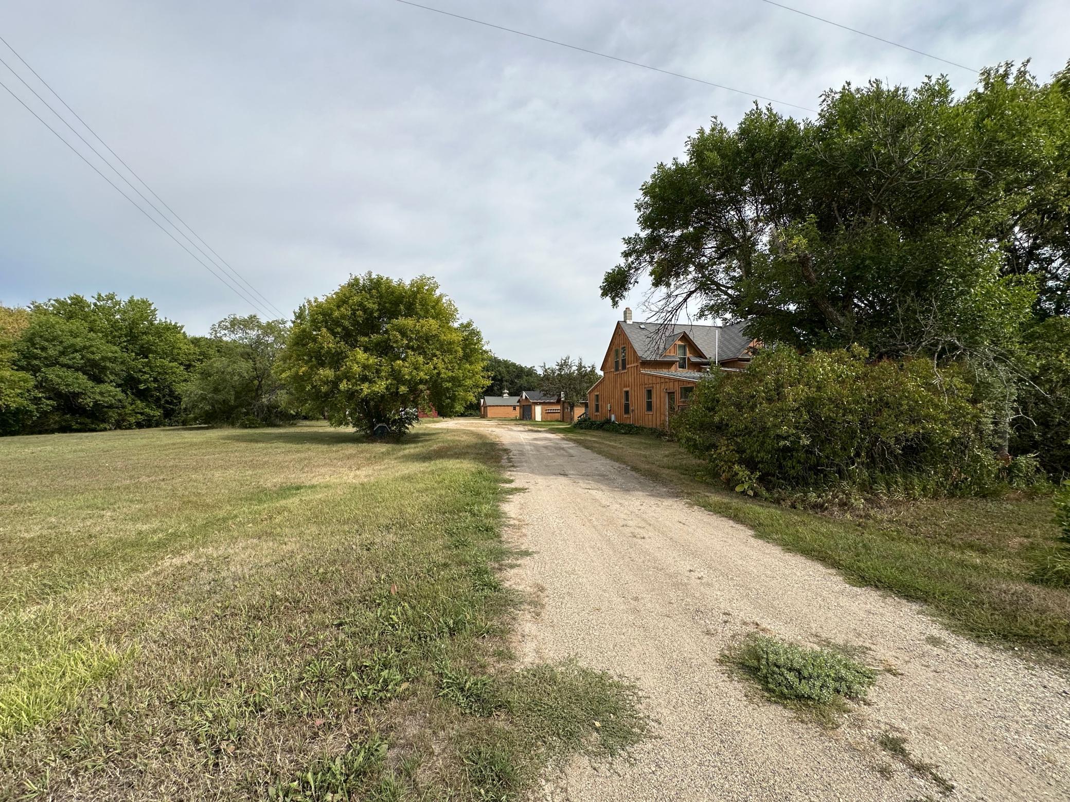 1900 single family home for sale at 1372 190th Street in Kent, MN — 3 bed, 2 bath (photo 9 of 43)