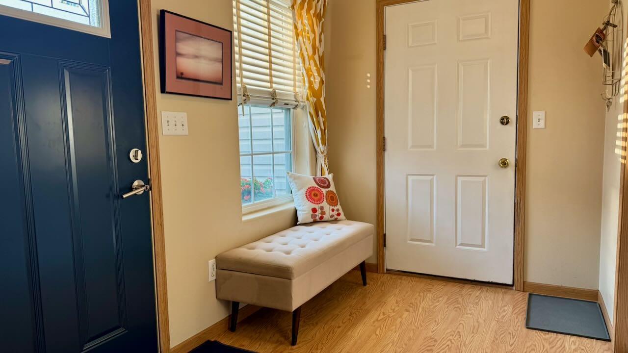 1997 twin home for sale at 841 12th Avenue W in West Fargo, ND — 4 bed, 3 bath (photo 41 of 47)