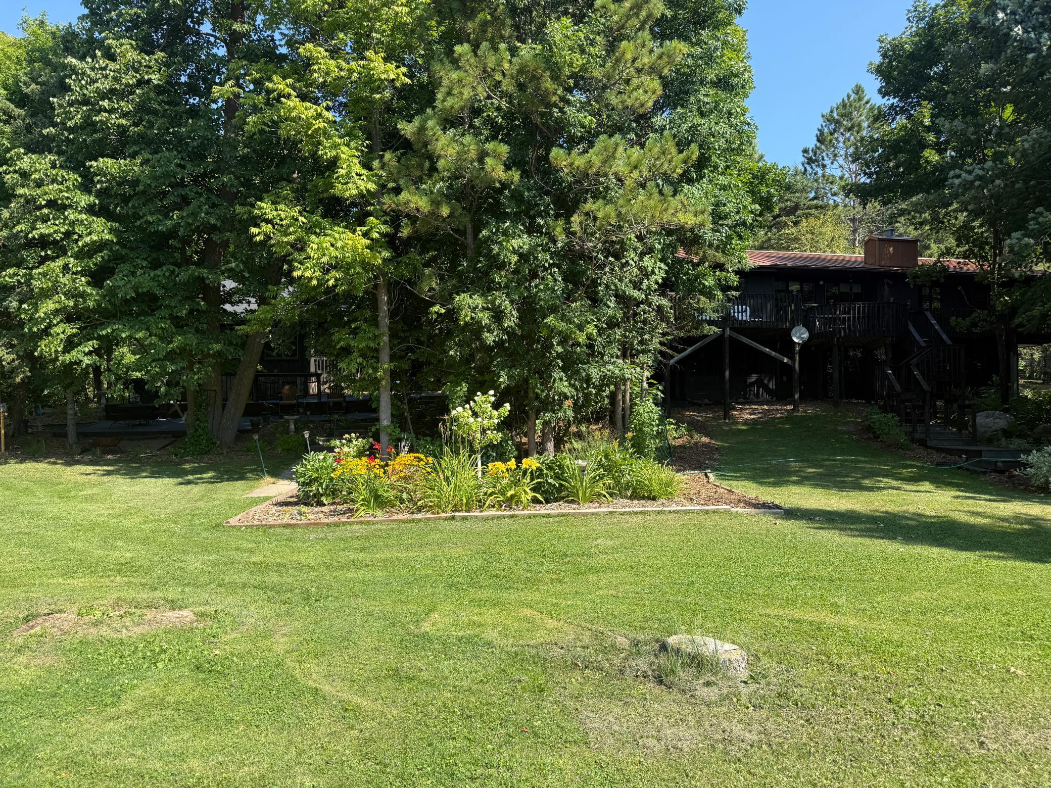 1989 single family home for sale at 3216 Gryce Styne Road NE in Bemidji, MN — 3 bed, 4 bath (photo 2 of 5)