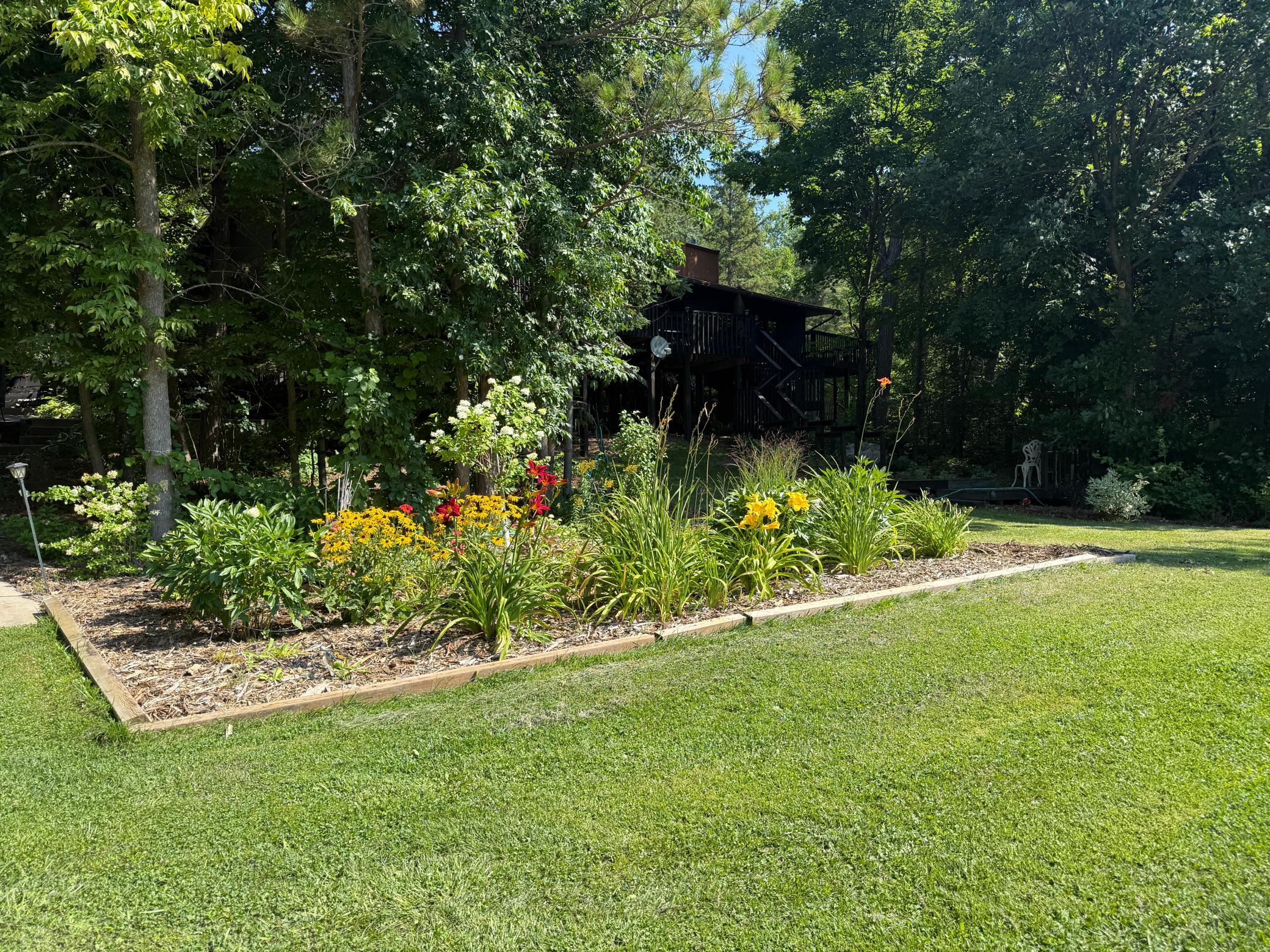 1989 single family home for sale at 3216 Gryce Styne Road NE in Bemidji, MN — 3 bed, 4 bath (photo 4 of 5)